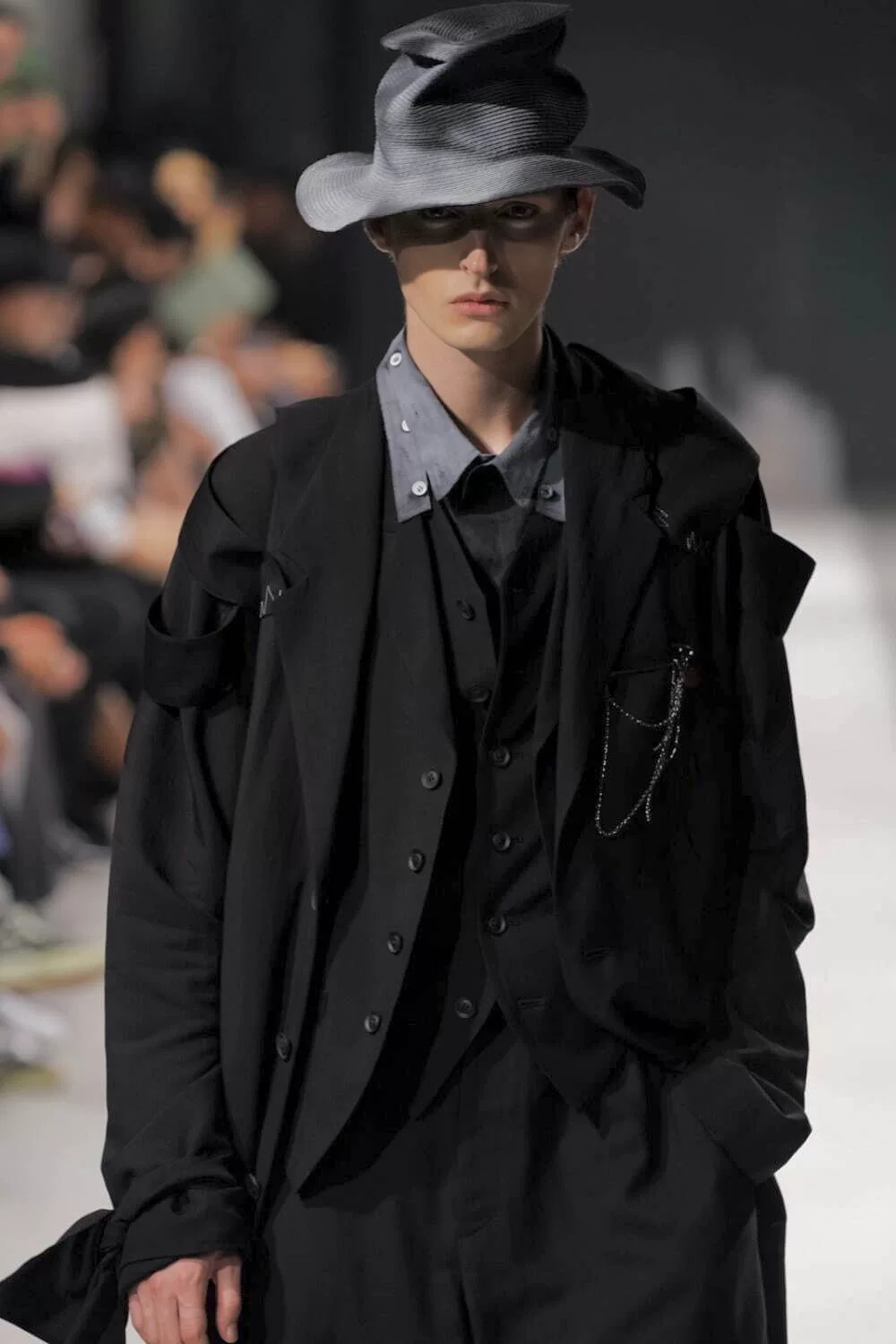Yohji Yamamoto Riefe Gothic Amethyst Brooch — label