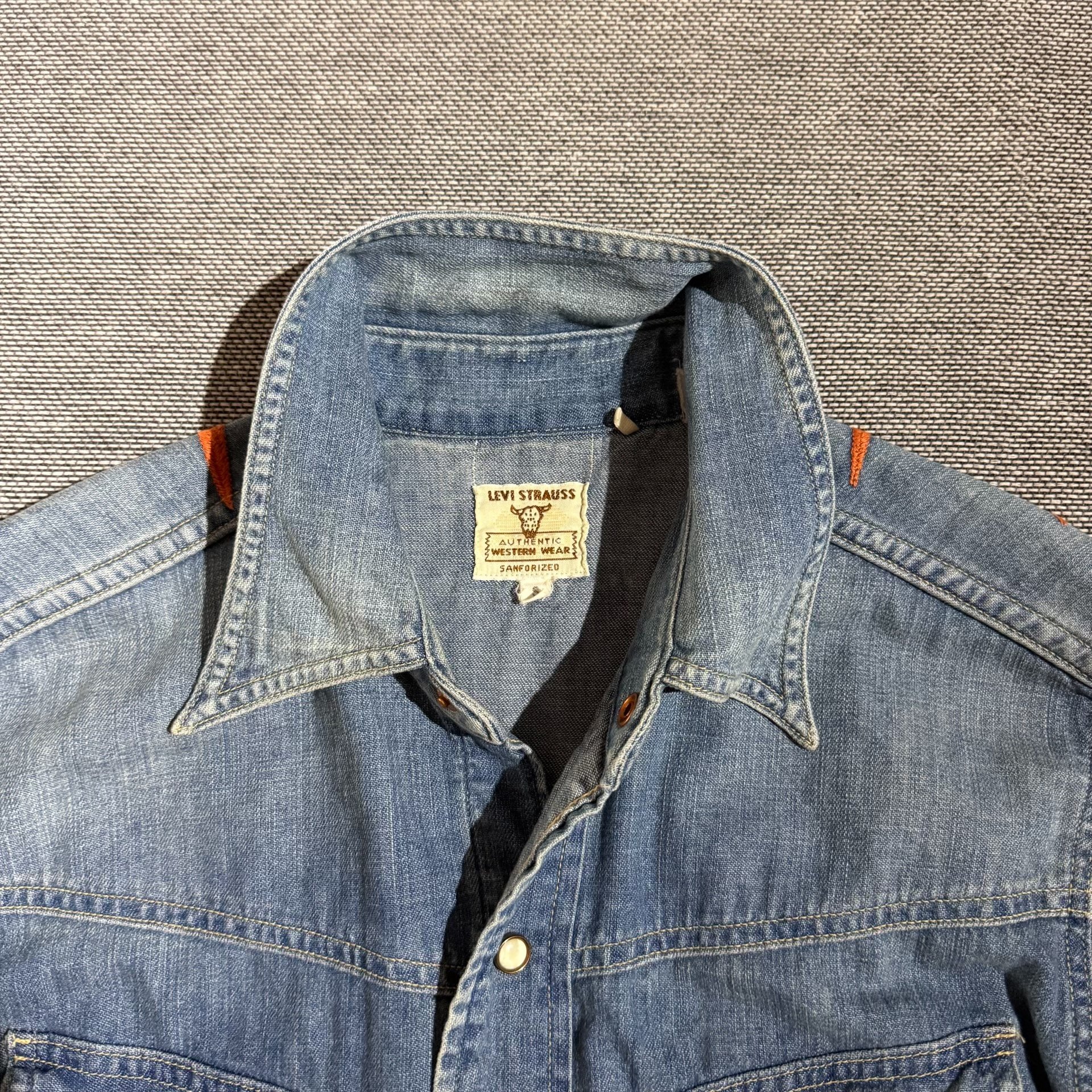 Levi's LVC Western Washed Denim Shirt — detail