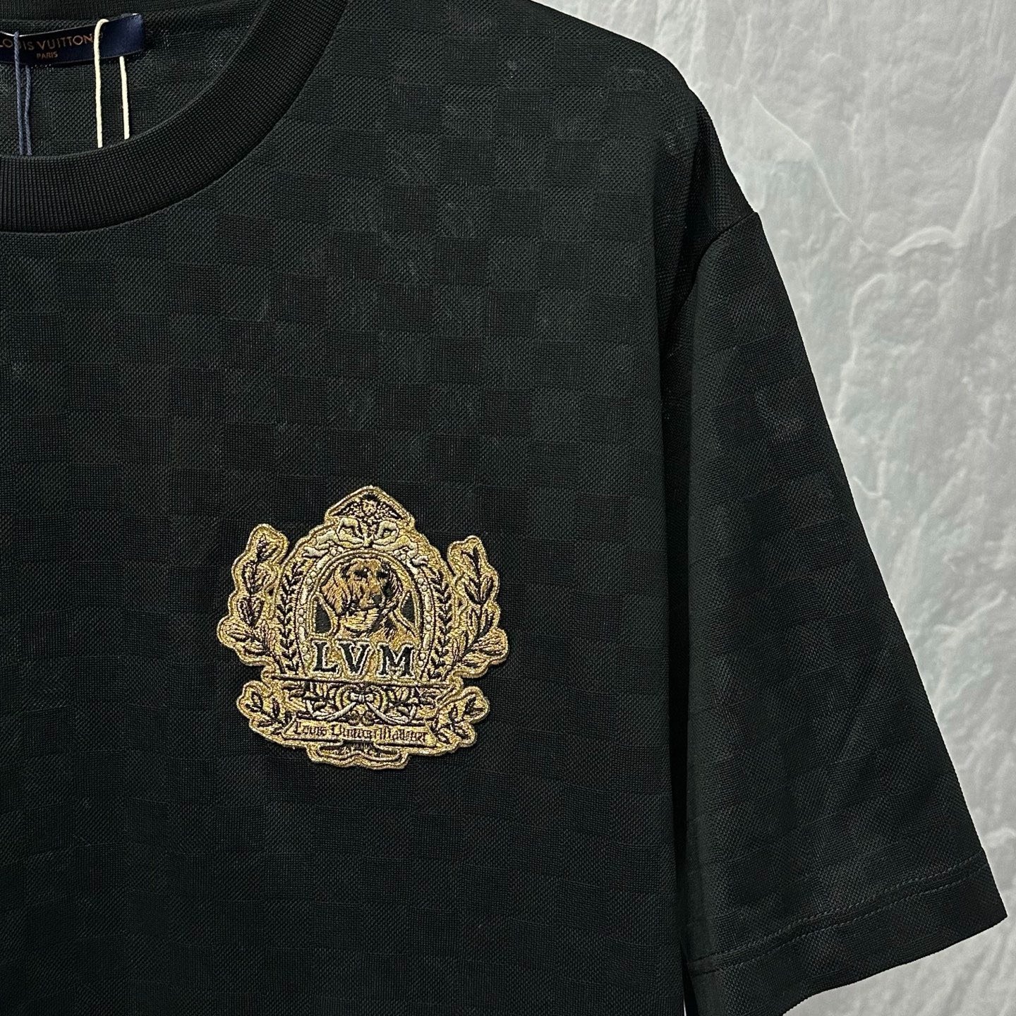 Louis Vuitton Embroidered Dog Logo Short Sleeve — detail