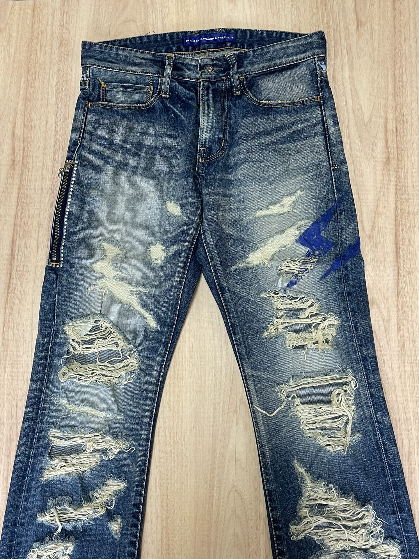 Vanquish Fragment Destroyed Wash Jeans — detail