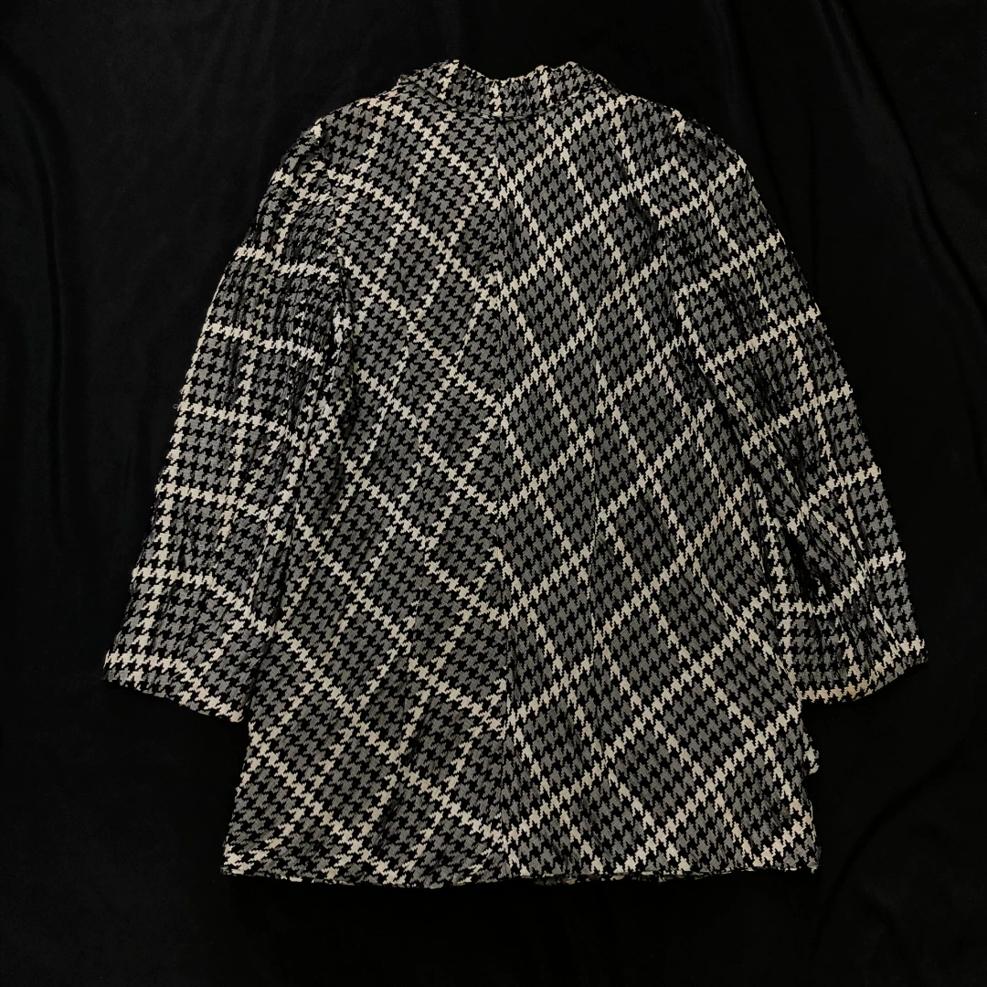 Comme des Garcons 92AW Deformed Houndstooth Coat — detail