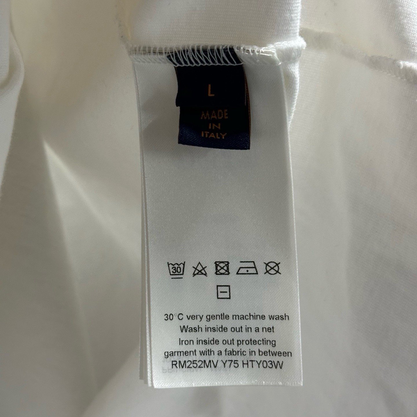 Louis Vuitton FW25 3D Gradient Flower Tee — label