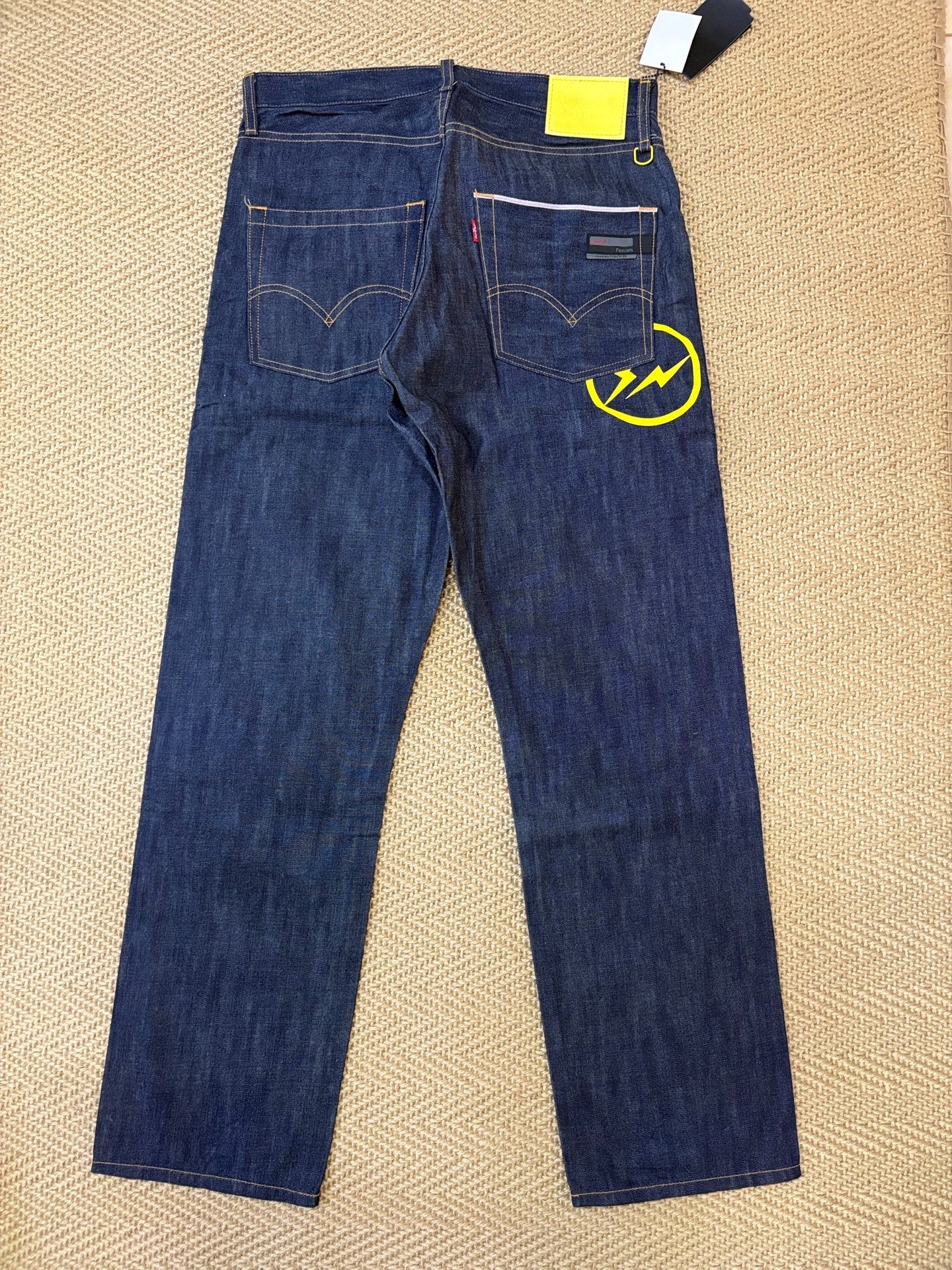 Levis Fenom 505 W32 Raw Denim Jeans — detail