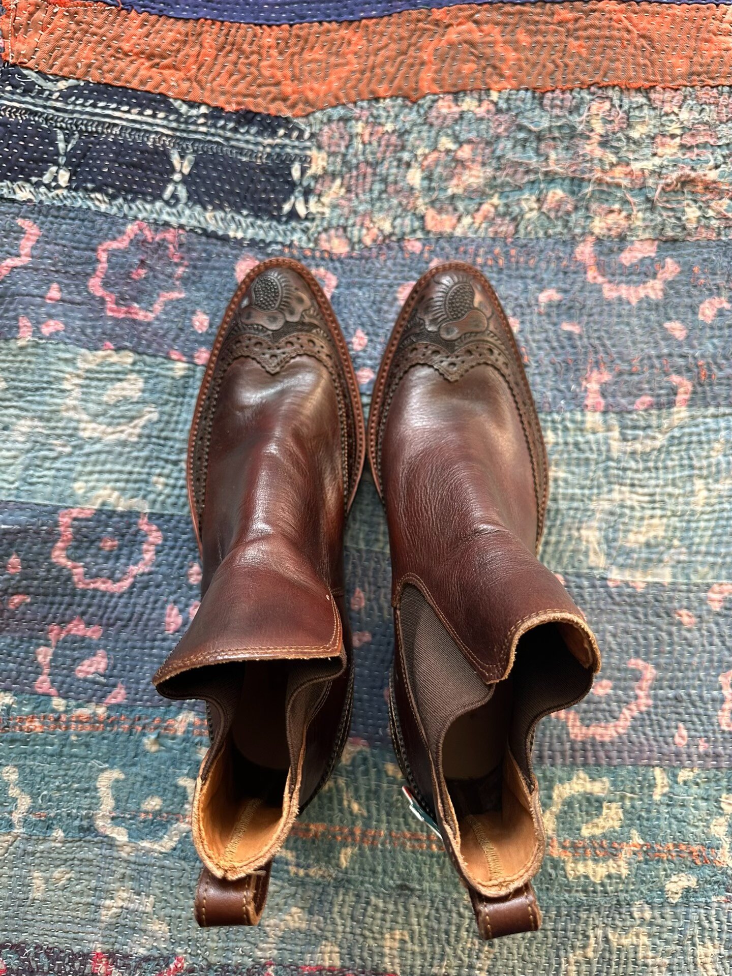 RRL Western Carved Chelsea Leather Boots — front
