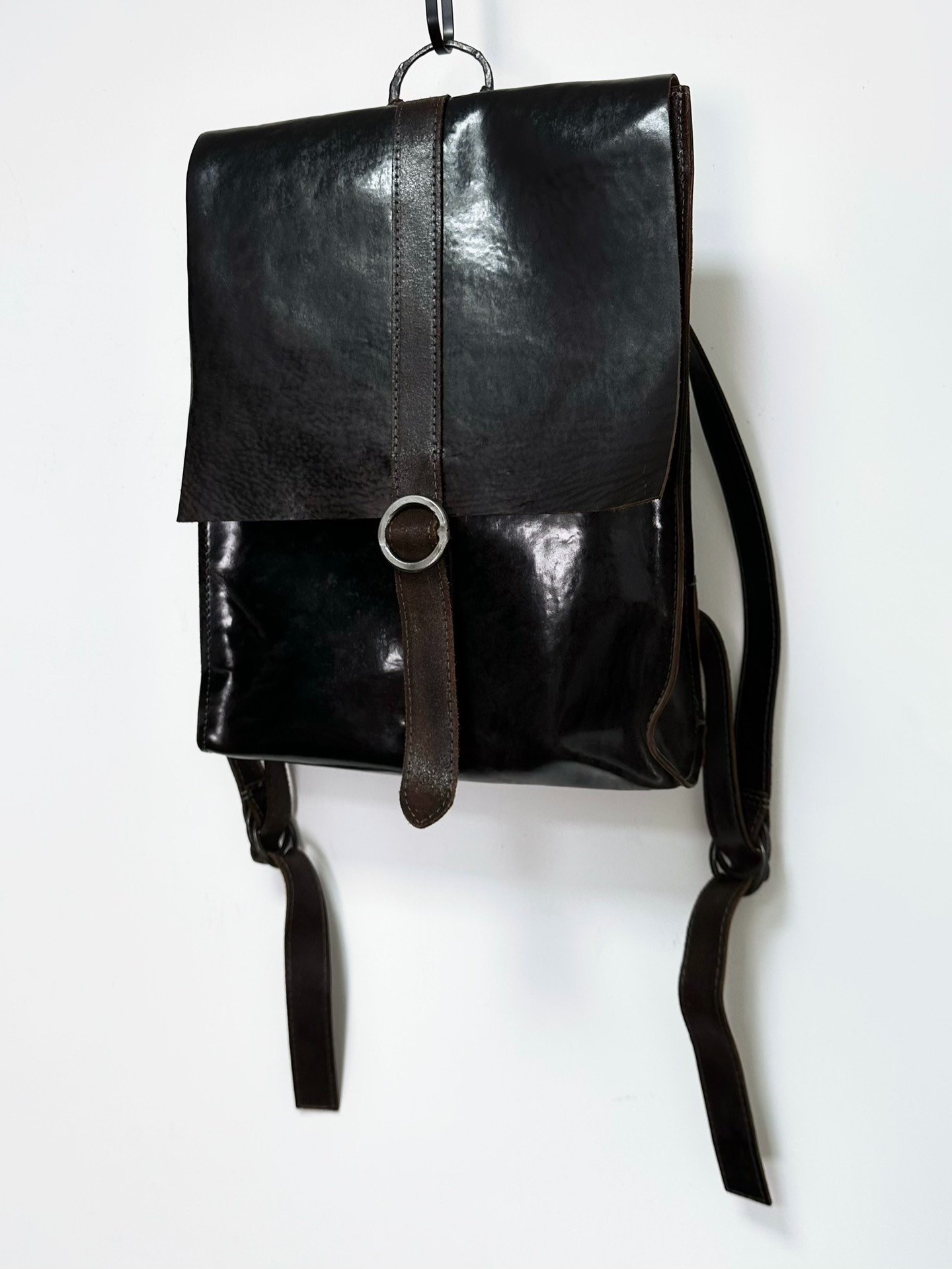 Tagliovivo Doctor 21AW Horsehide Backpack — detail