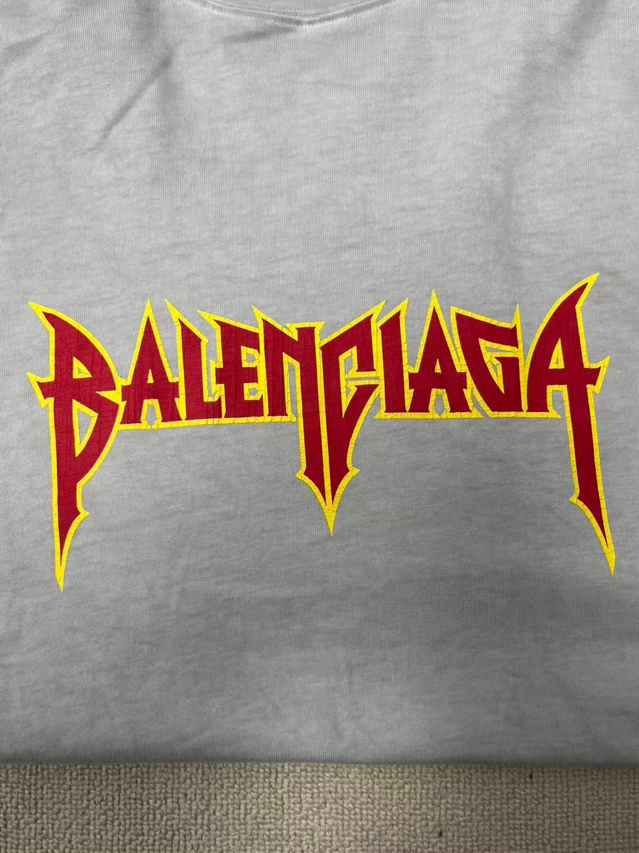 Balenciaga Metallica Lightning Print T-Shirt — detail