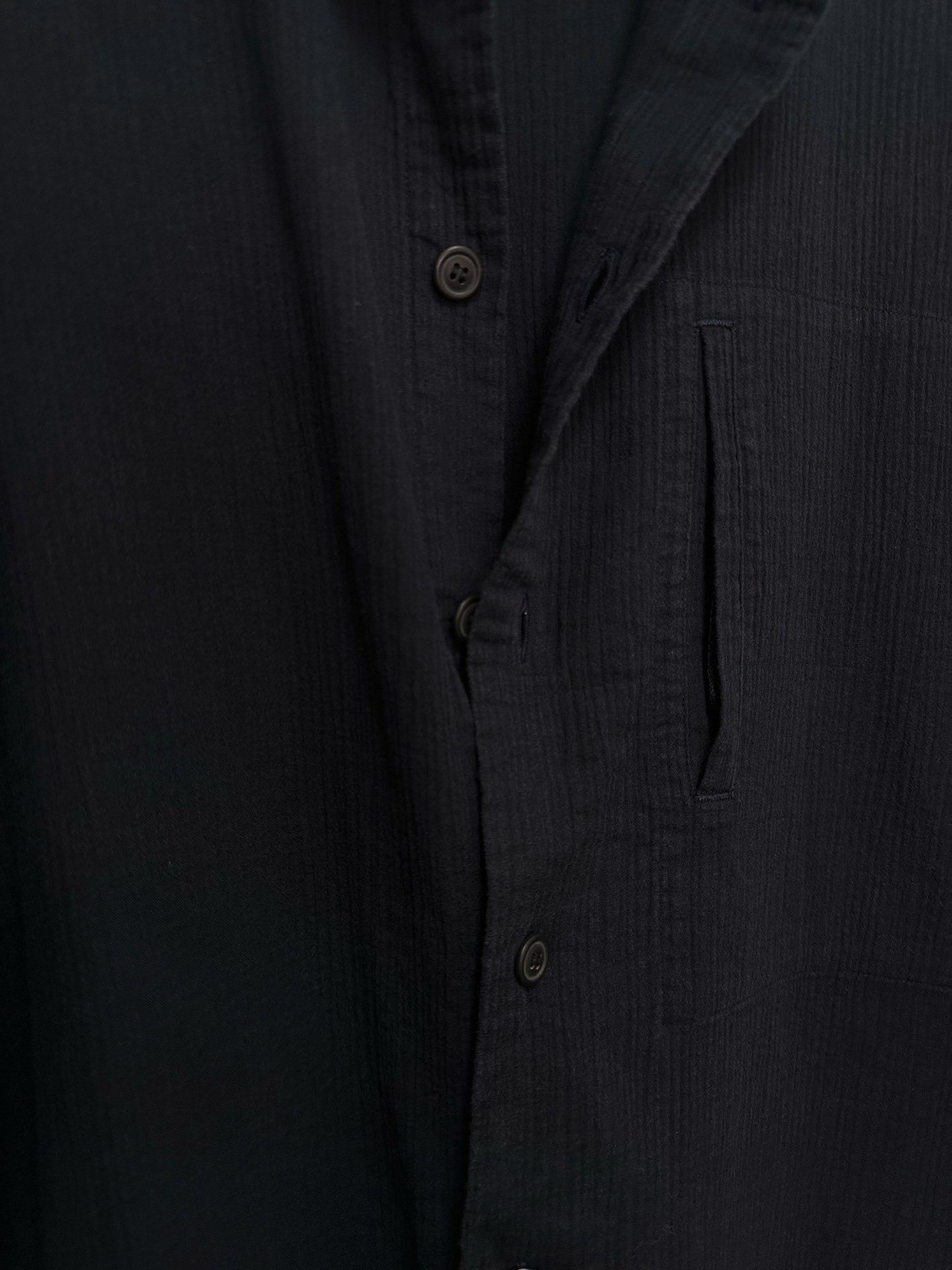 ISSEY MIYAKE Men's Textured Loose Shirt — detail