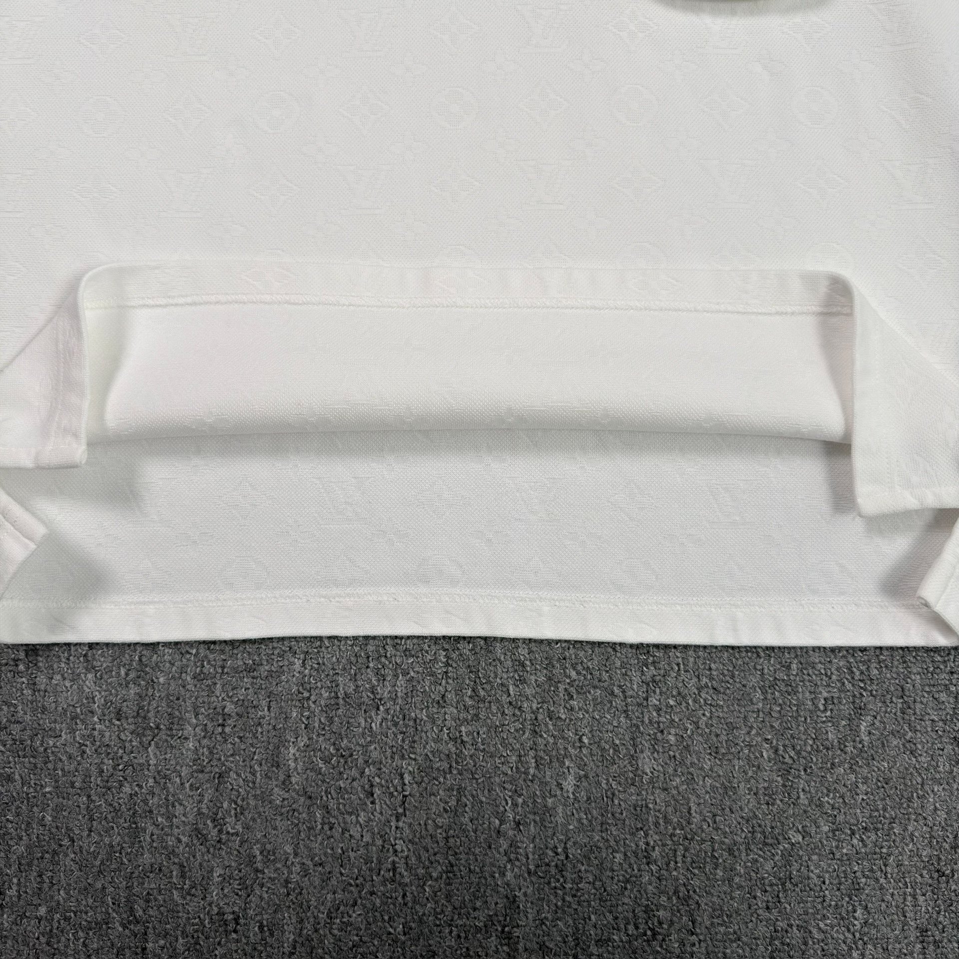 Louis Vuitton White Short-Sleeve Dark Pattern Shirt — label