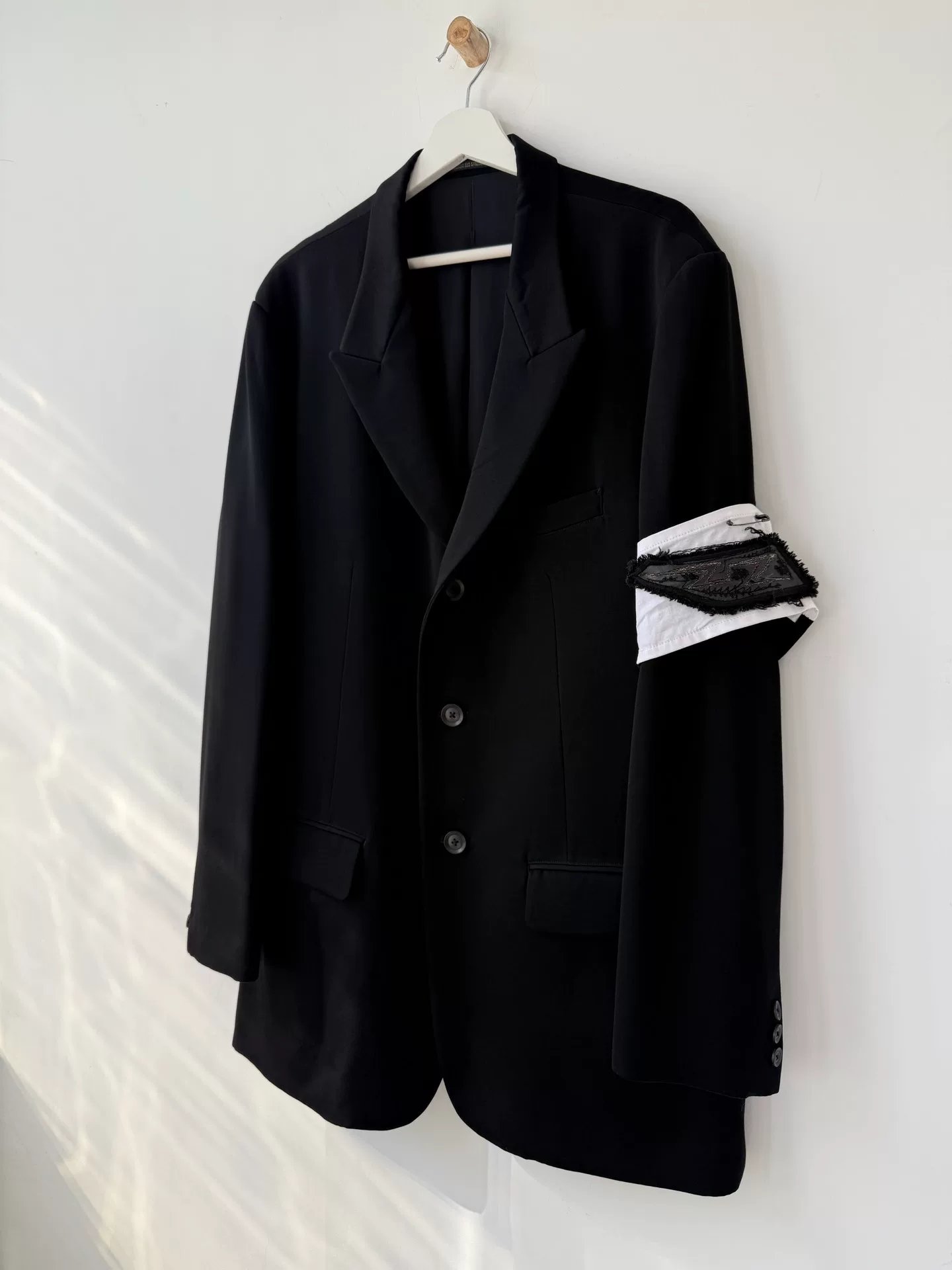 Yohji Yamamoto 20AW White Cuff Wool Blazer — back