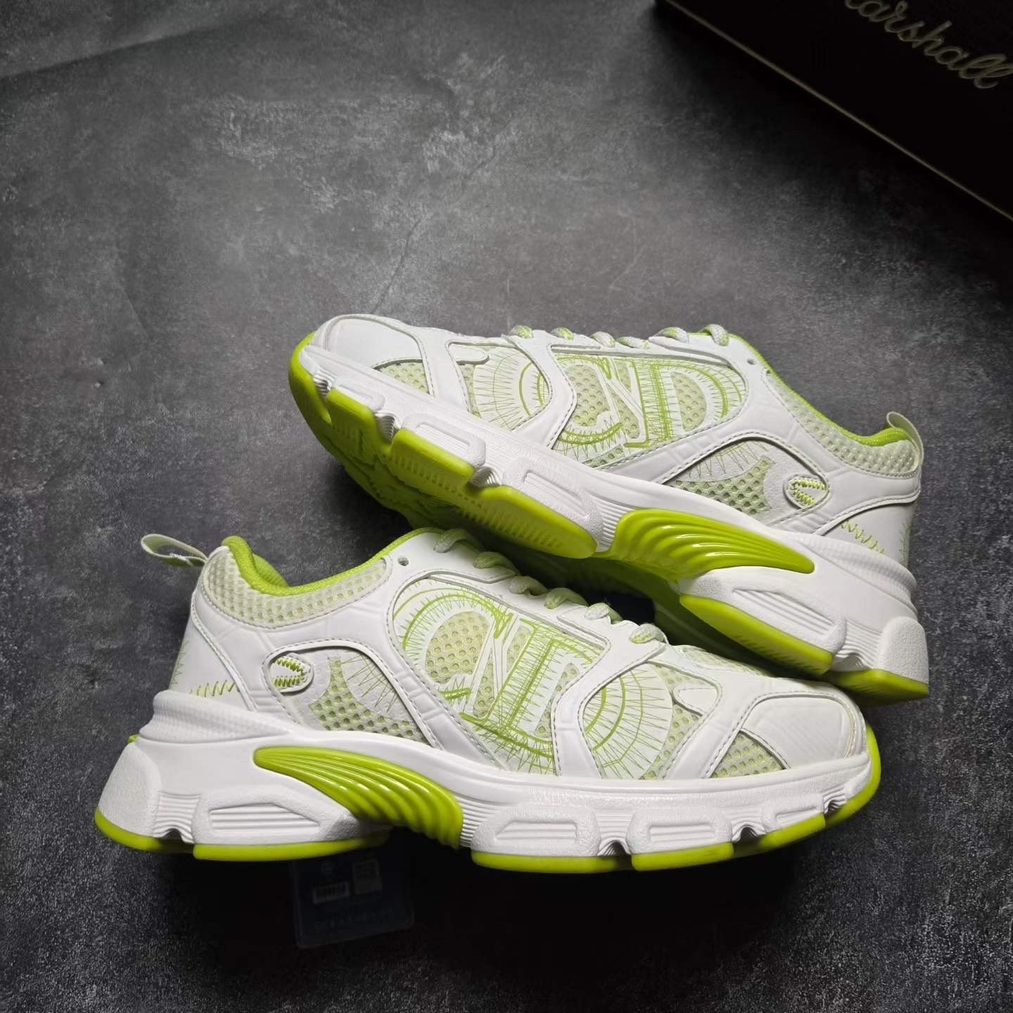 Dior Chrono White Green Sneakers — label