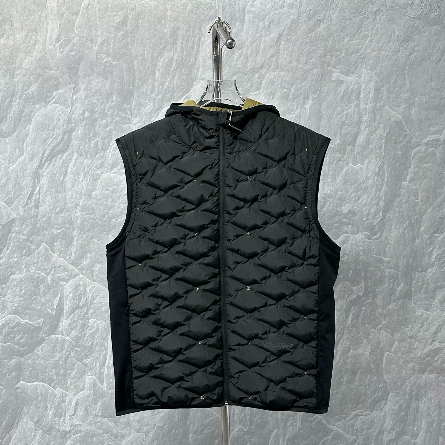 Louis Vuitton SS26 Ski Quilted Jacket — detail