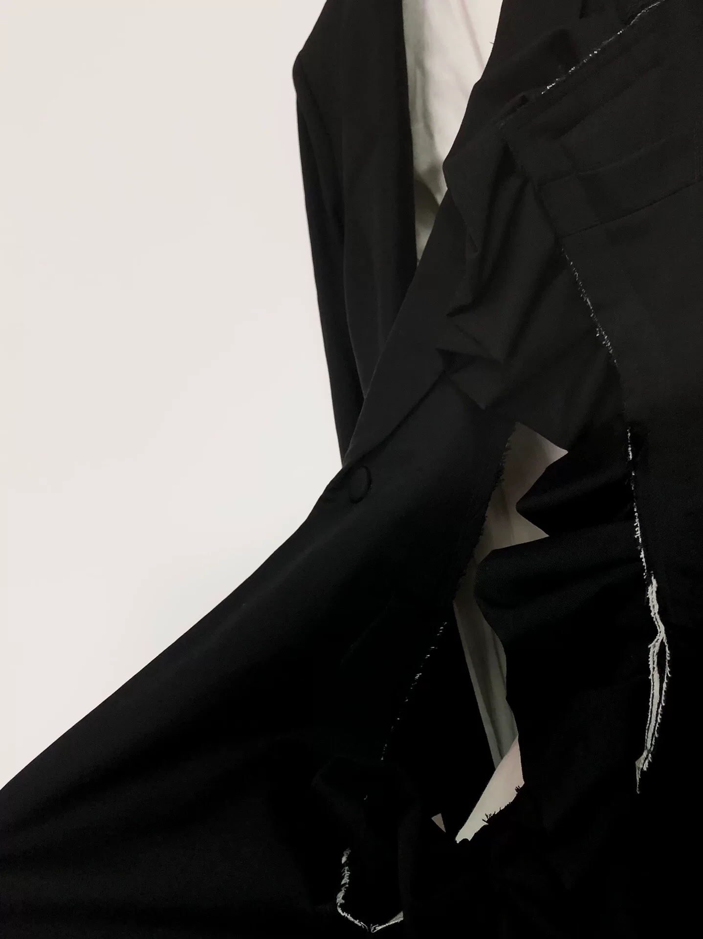Comme des Garçons 2017AW Hollow Floral Coat — detail