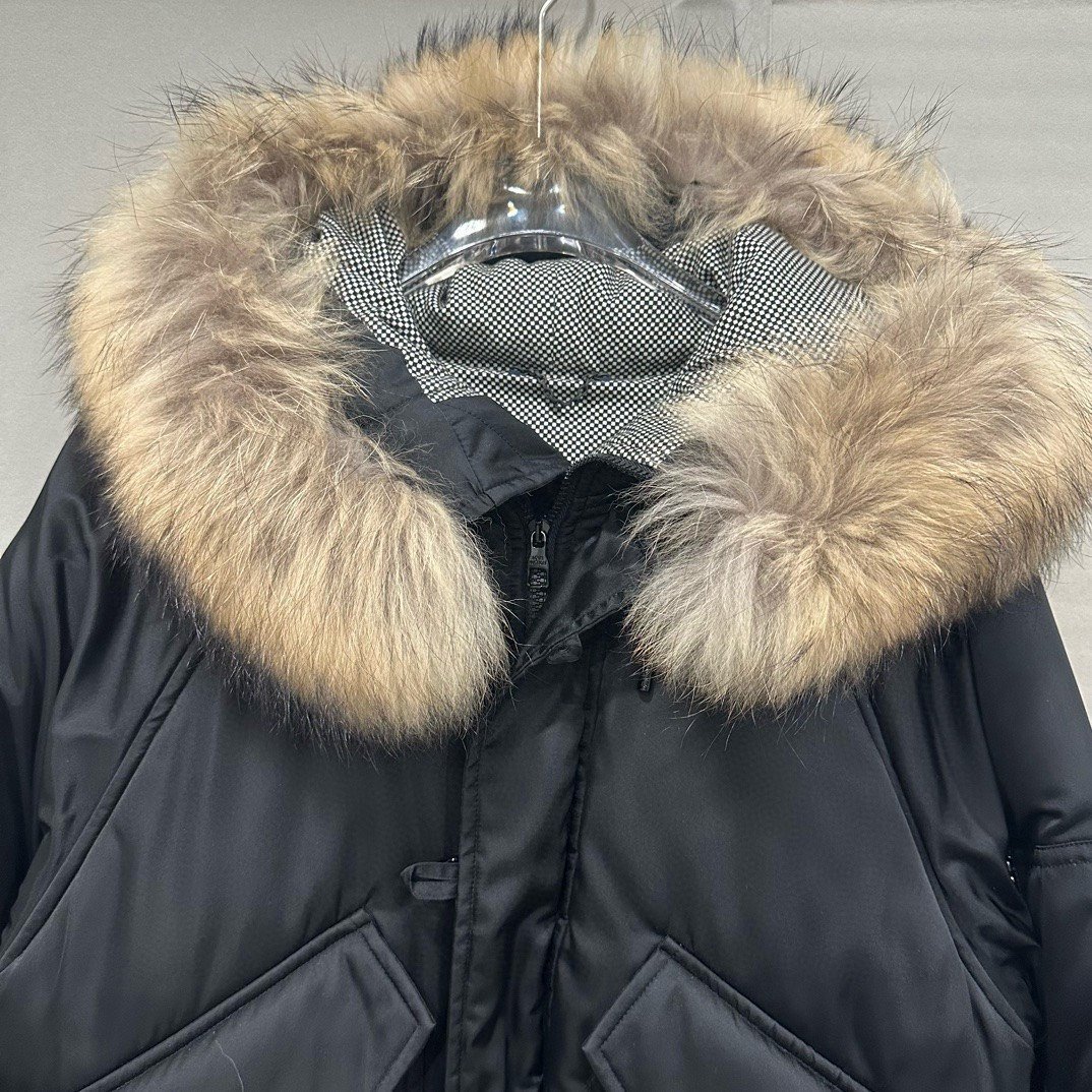 Louis Vuitton Snow Mountain Padded Jacket — front