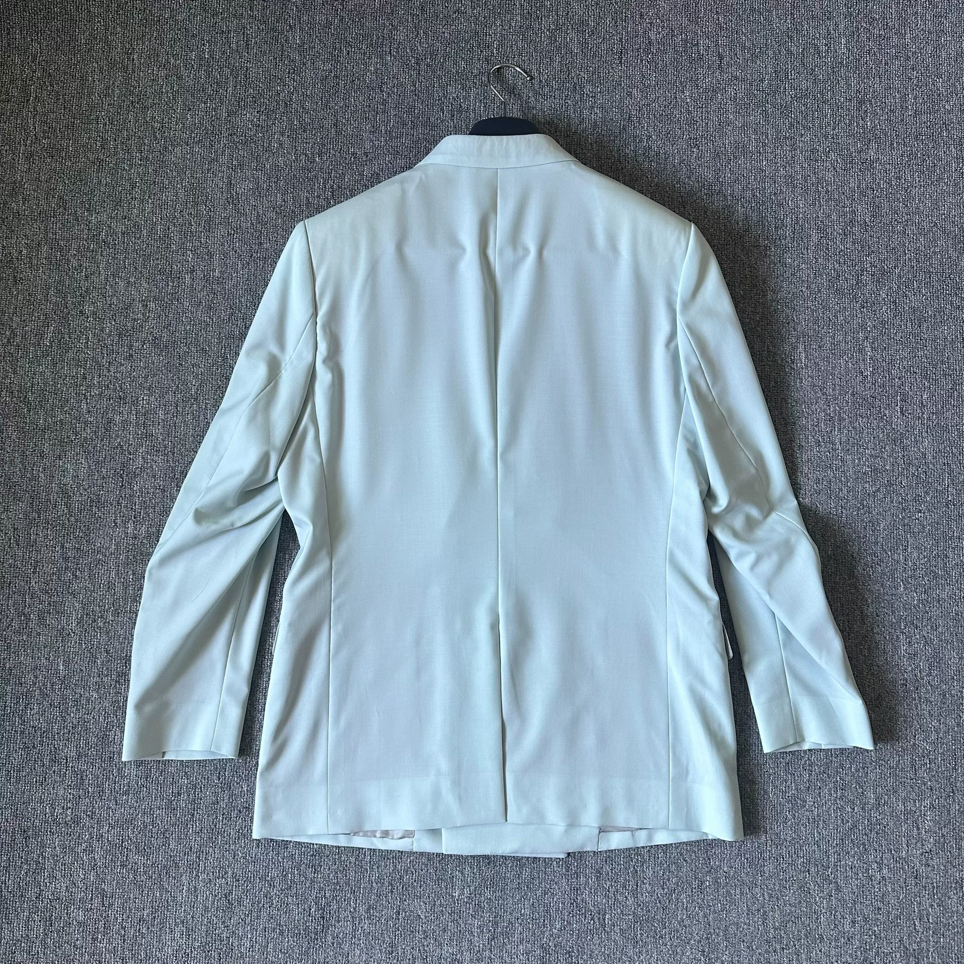 Dior Light Blue Double-Breasted Wool Suit — detail