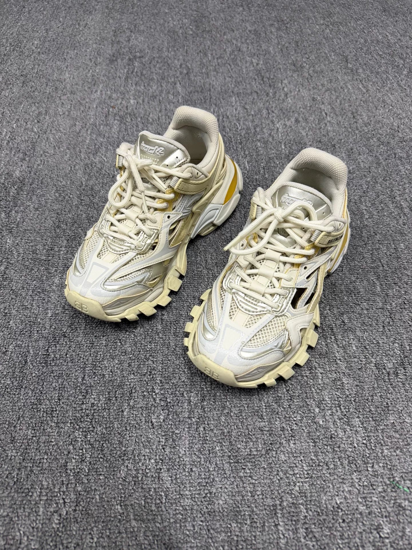 Balenciaga Triple S 2.0 Beige