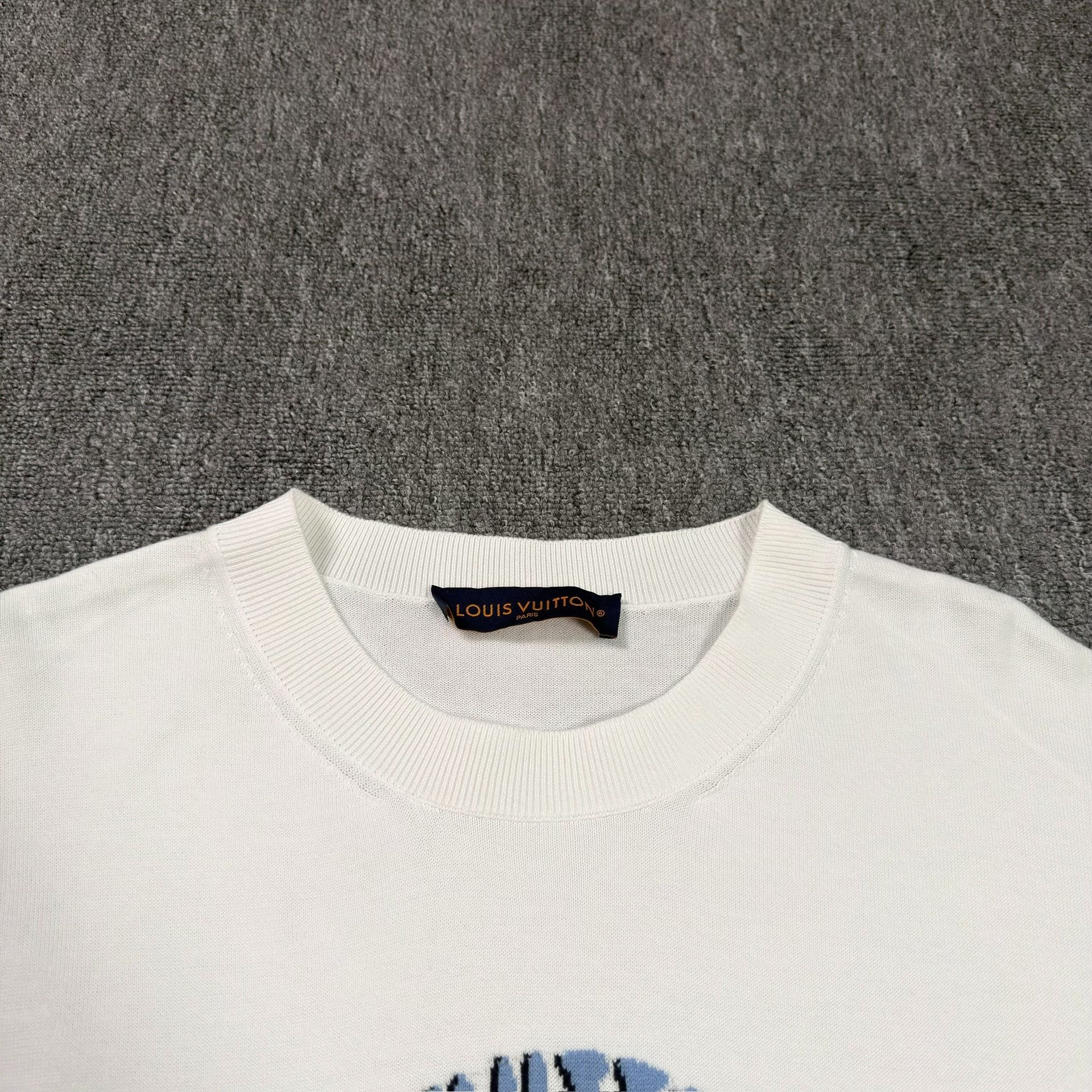 Louis Vuitton Nigo White Mountain Knit Tee — detail