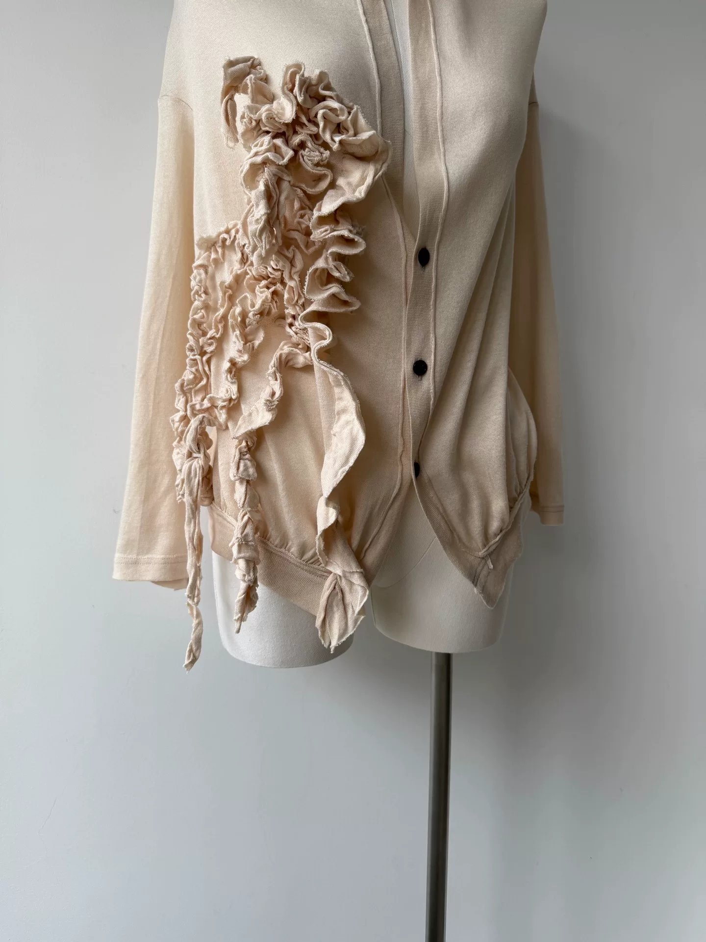 Yohji Yamamoto Y's 21SS Ruffled Knit Cardigan — detail