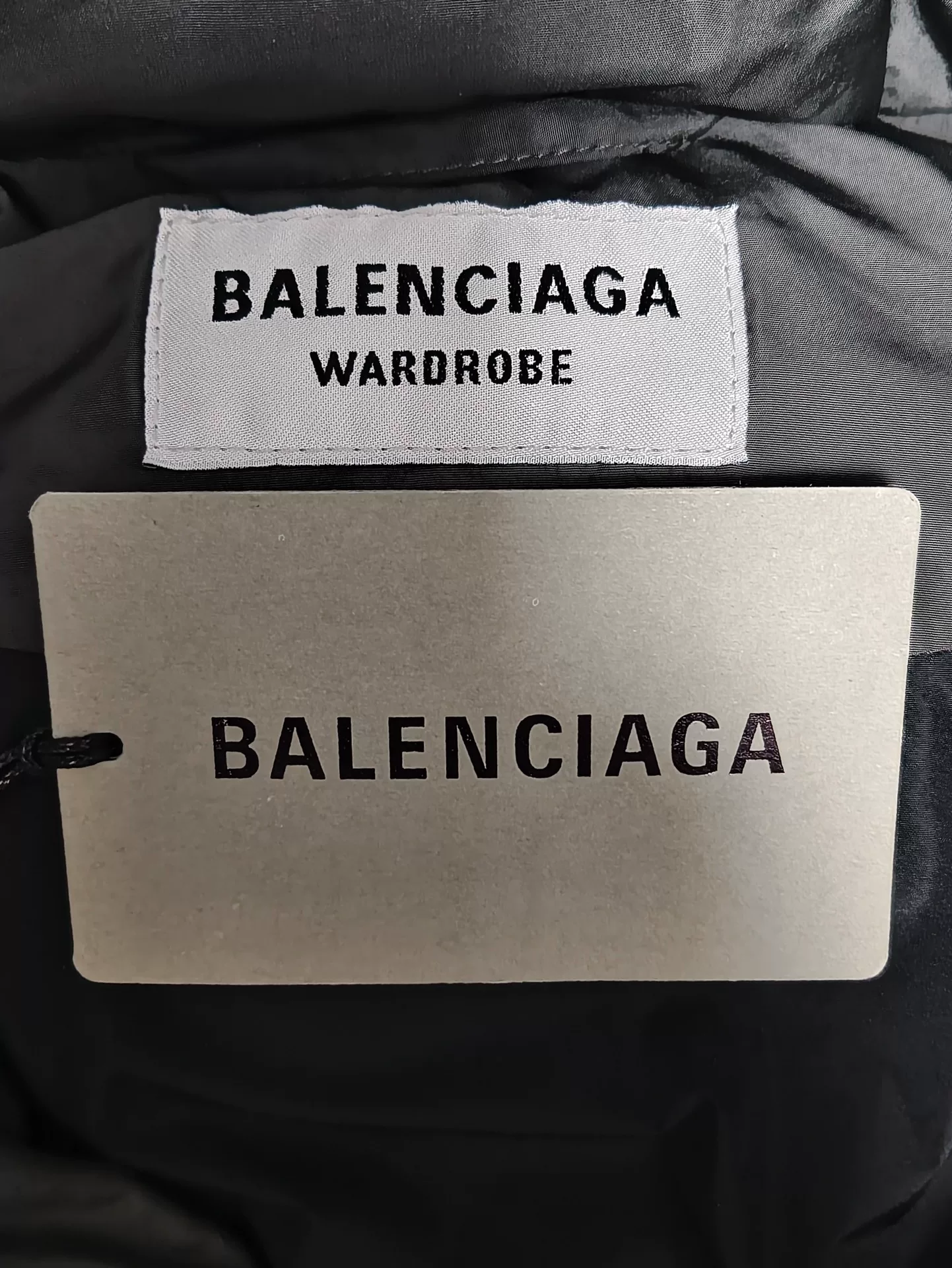 Balenciaga 22ss Sporty B Oversized Puffer Jacket — label