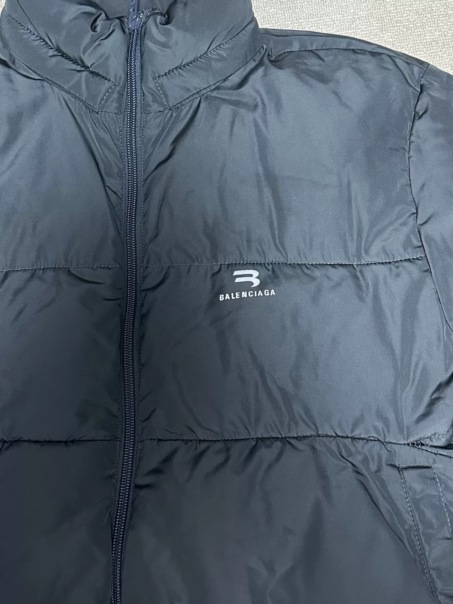 Balenciaga 22ss Sporty B Oversized Puffer Jacket — back