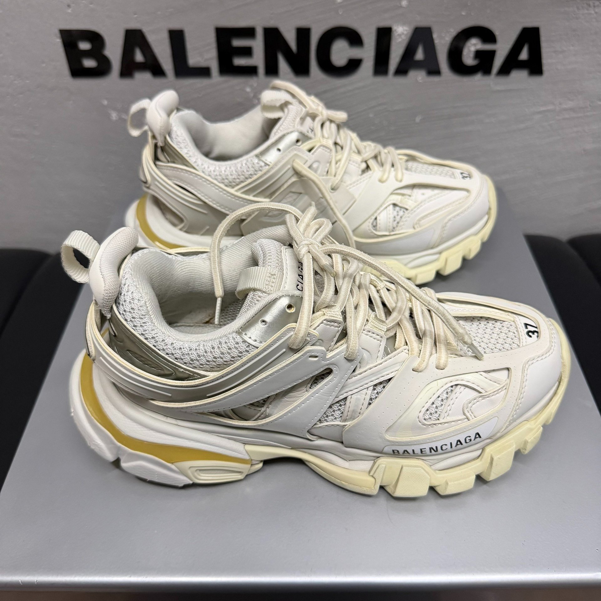 Balenciaga Track Dad Shoes White 37 — back