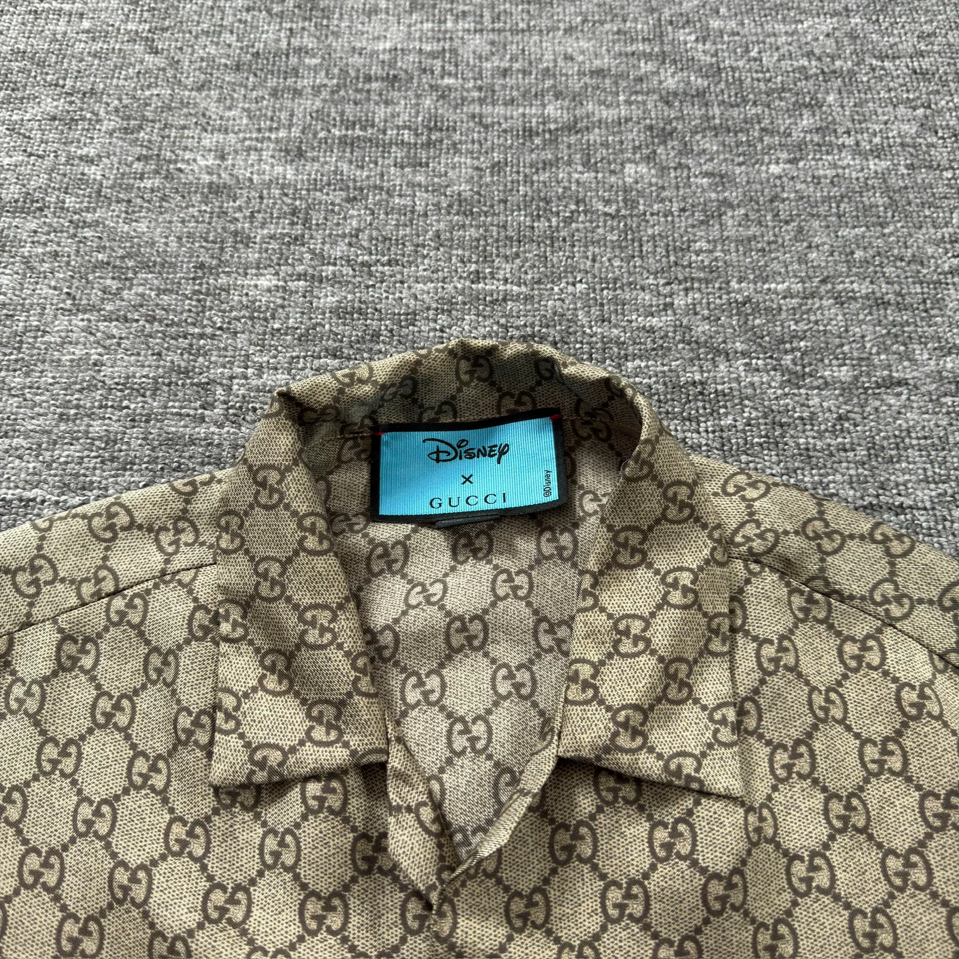 Gucci Disney Donald Duck Short - Sleeve Shirt — front