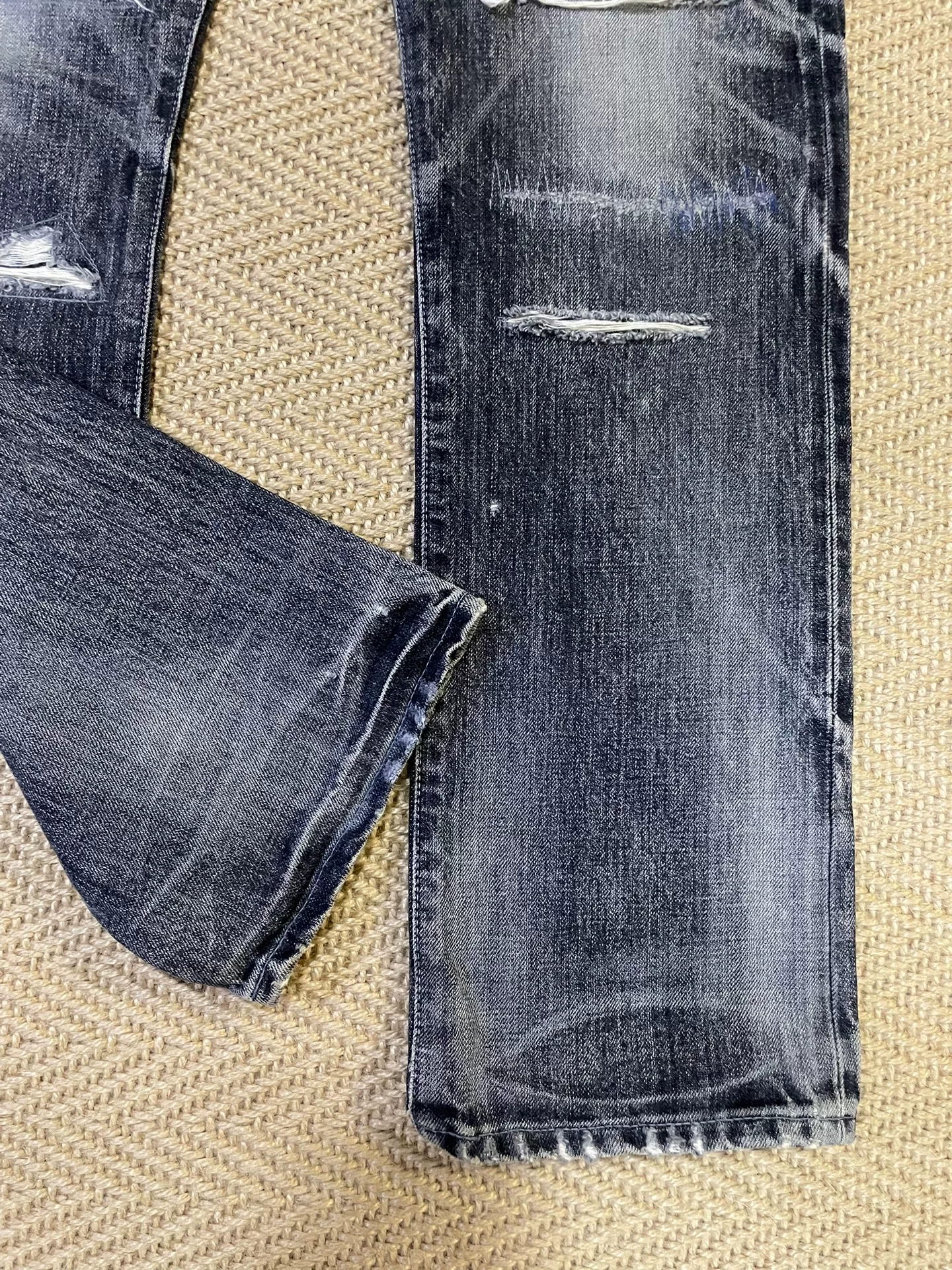 NEIGHBORHOOD 19AW Slash Patch Jeans — label