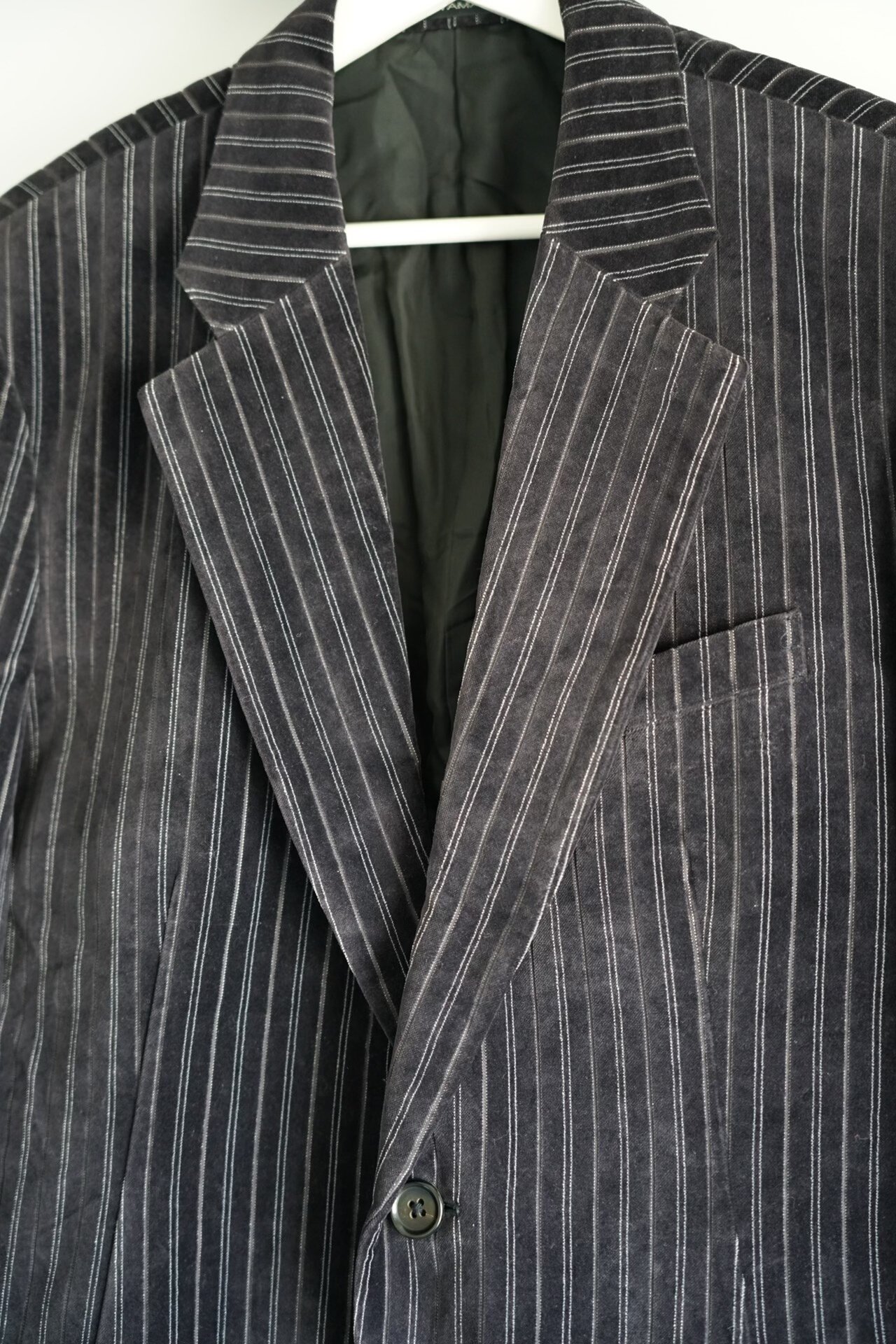 Yohji Yamamoto 05AW Purple Velvet Striped Blazer — detail