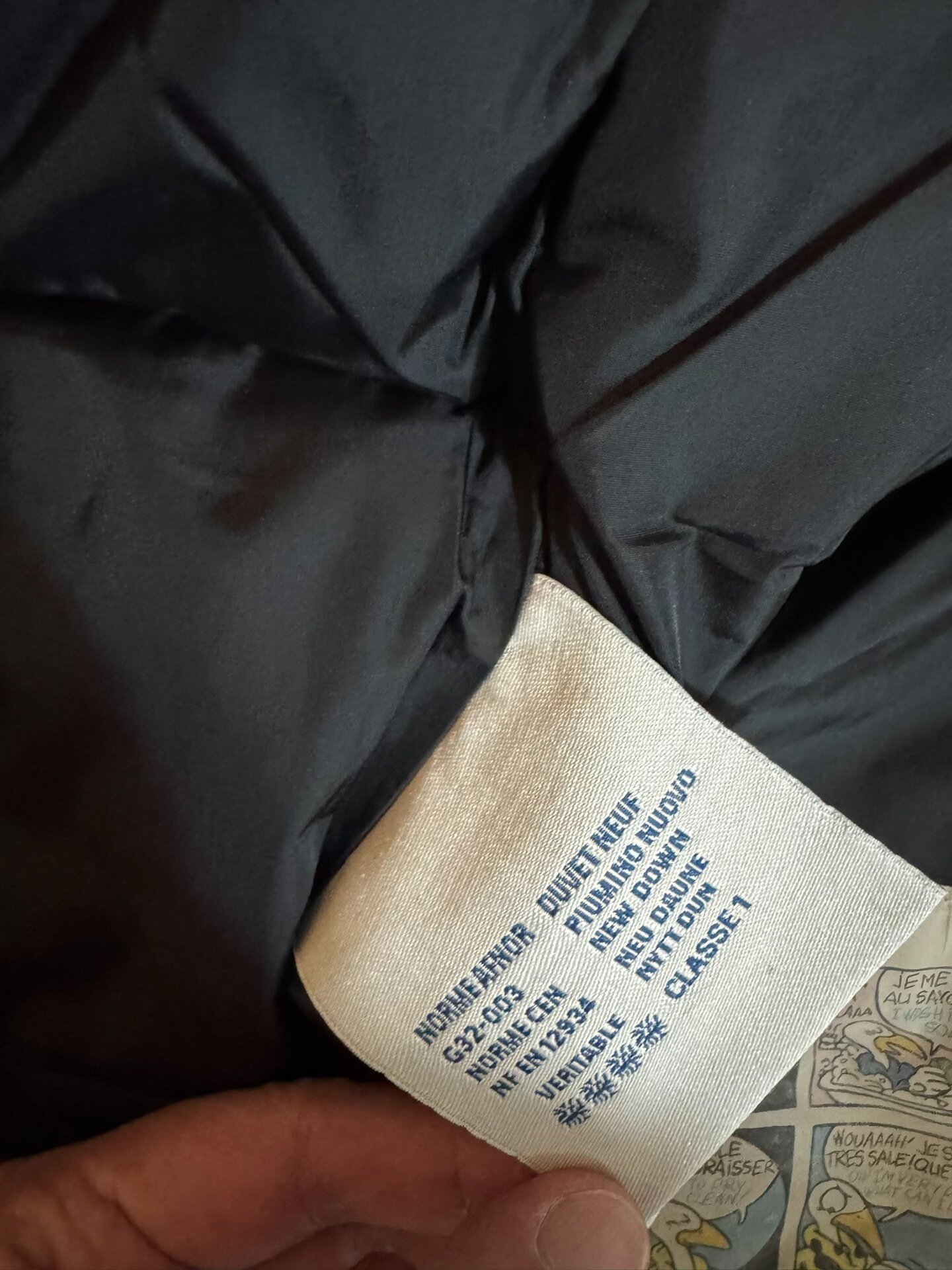 Moncler Thick Down Vest Removable Hood — detail