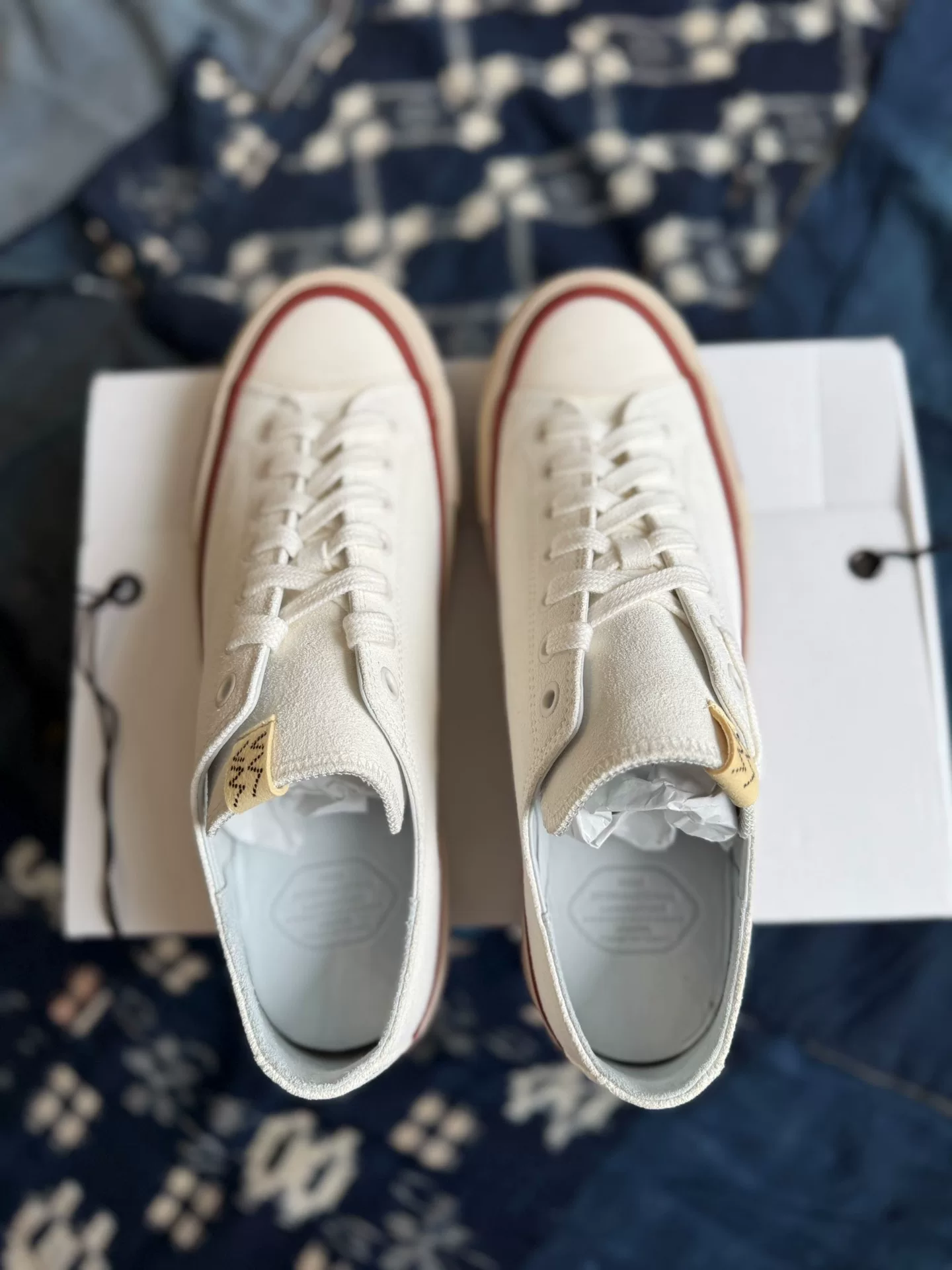 VISVIM 25AW SKAGWAY LO SUEDE SNEAKERS — label