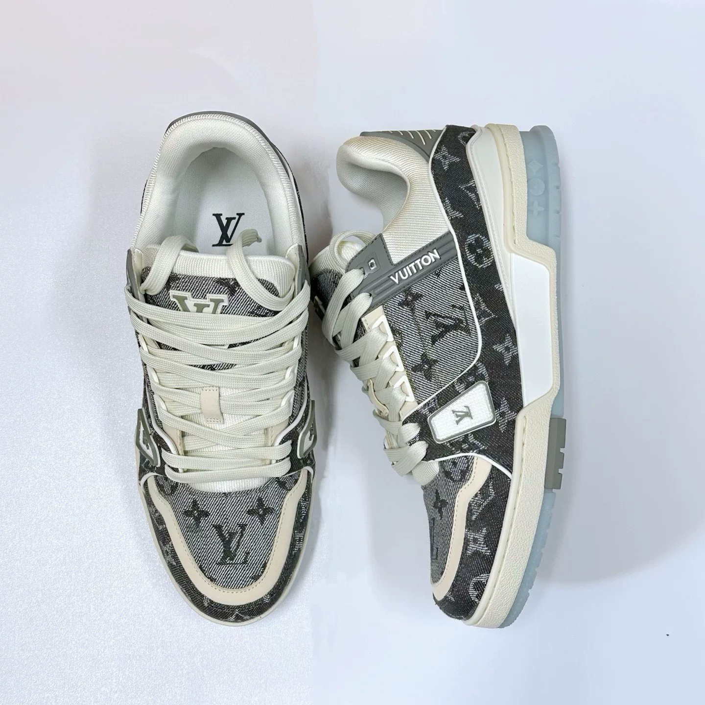 Louis Vuitton LV Trainer Low-top Sneakers