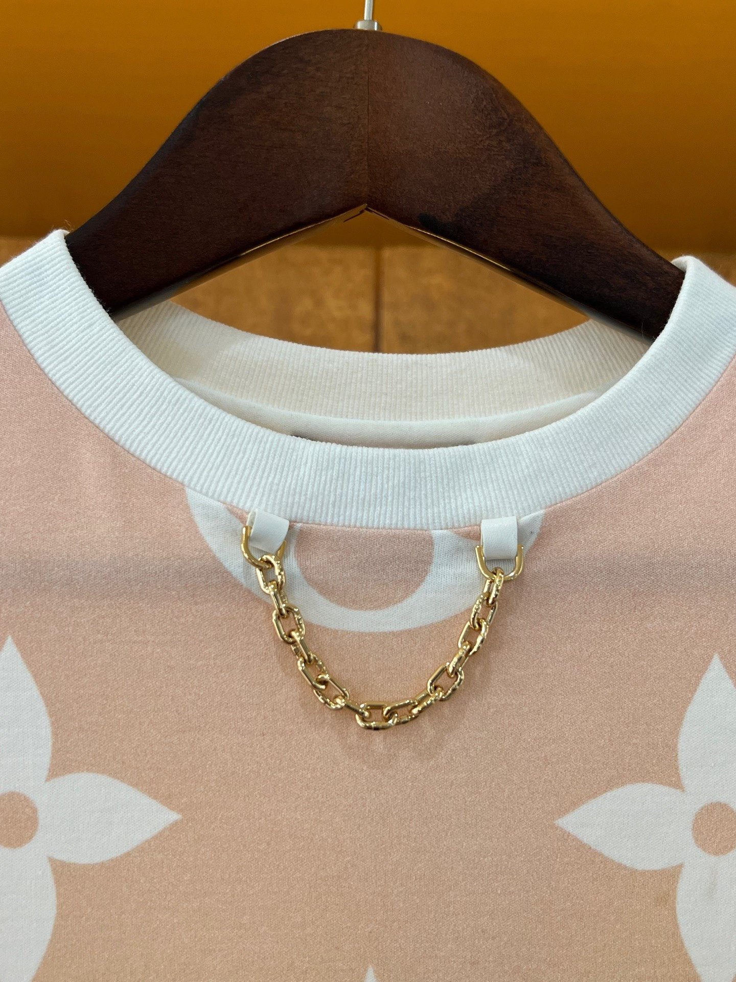 Louis Vuitton Gradient Monogram Floral Short-Sleeve — detail