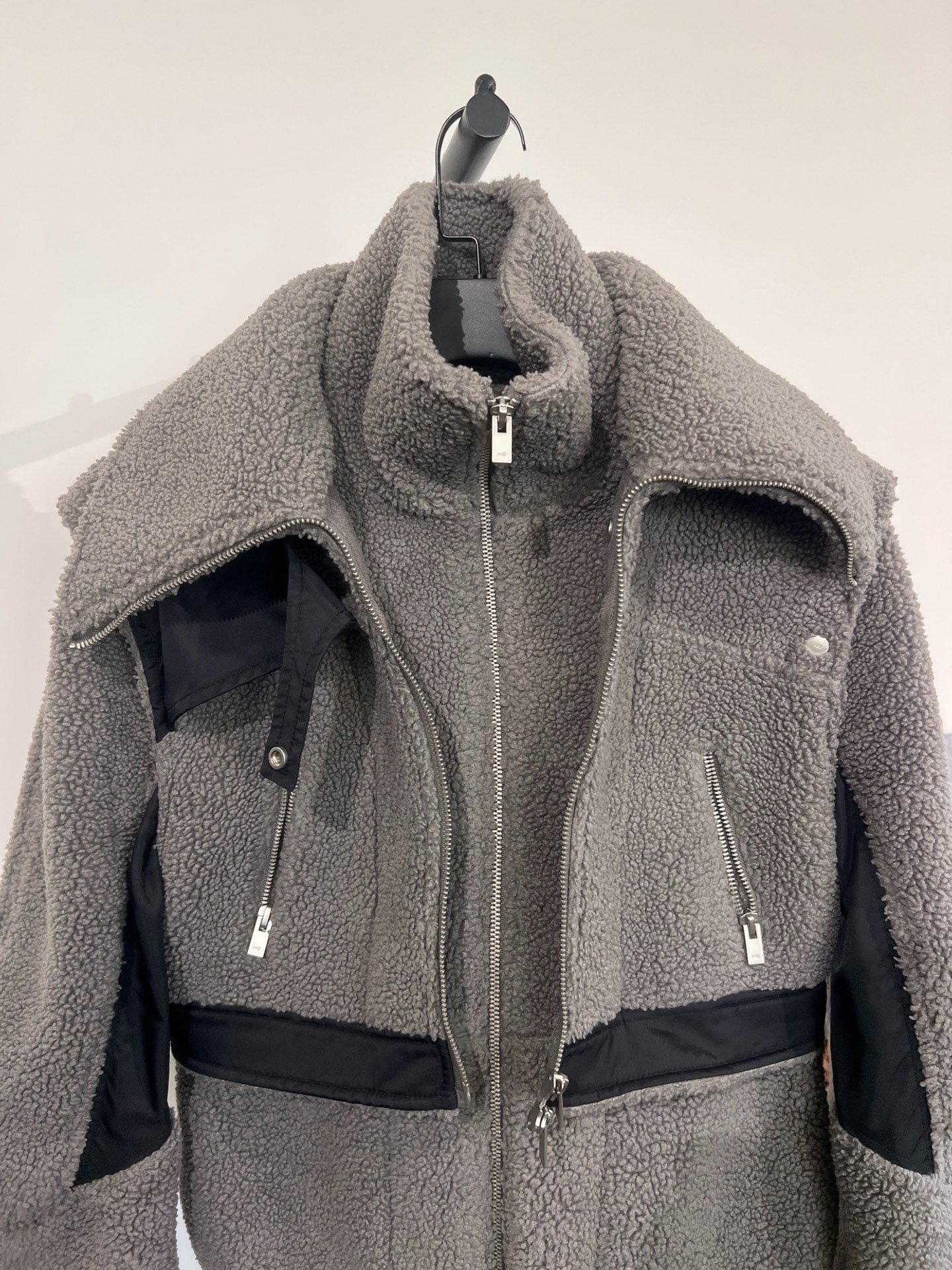 Heliot Emil Gray Fleece Short Jacket — detail