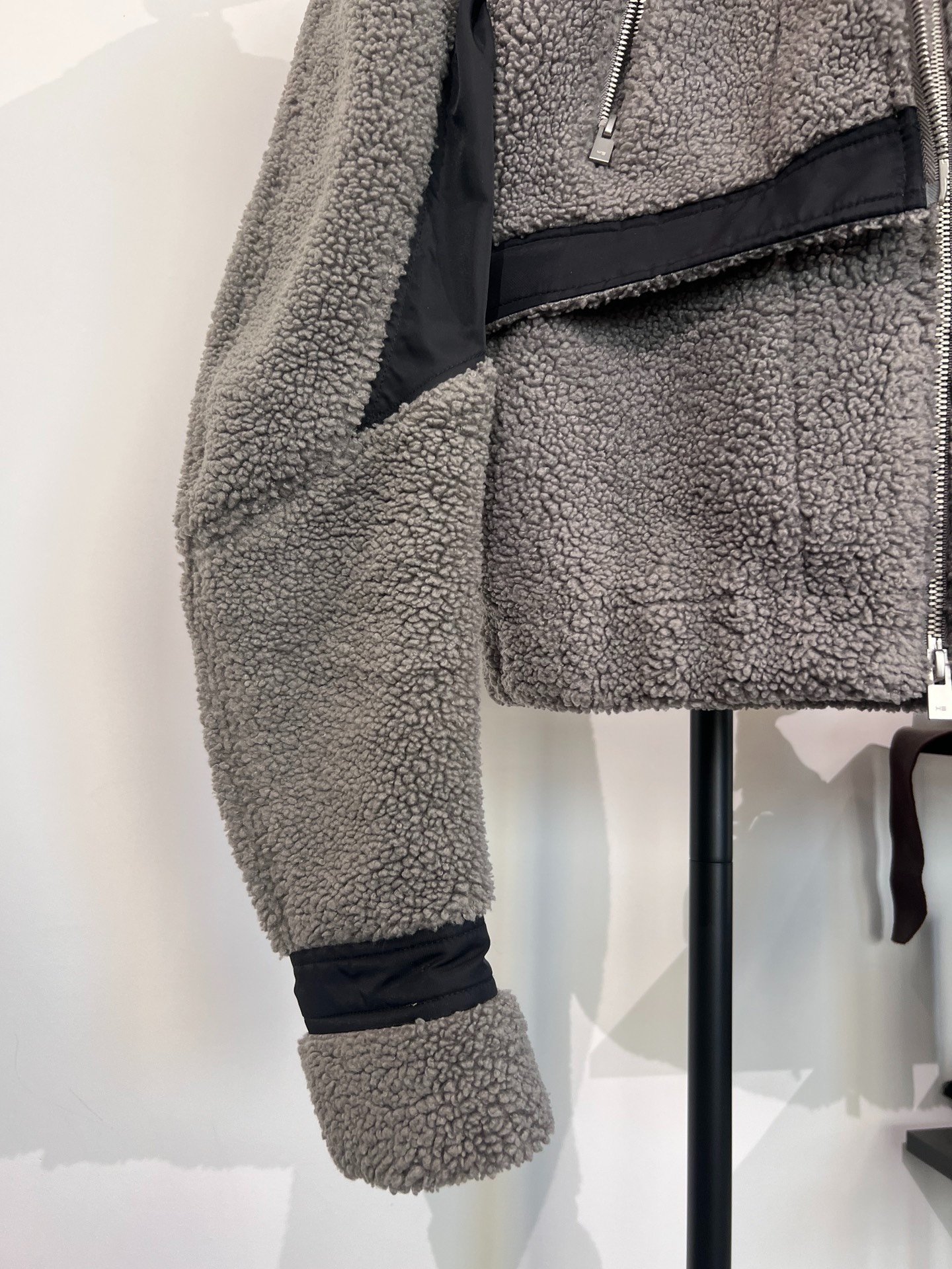 Heliot Emil Gray Fleece Short Jacket — label