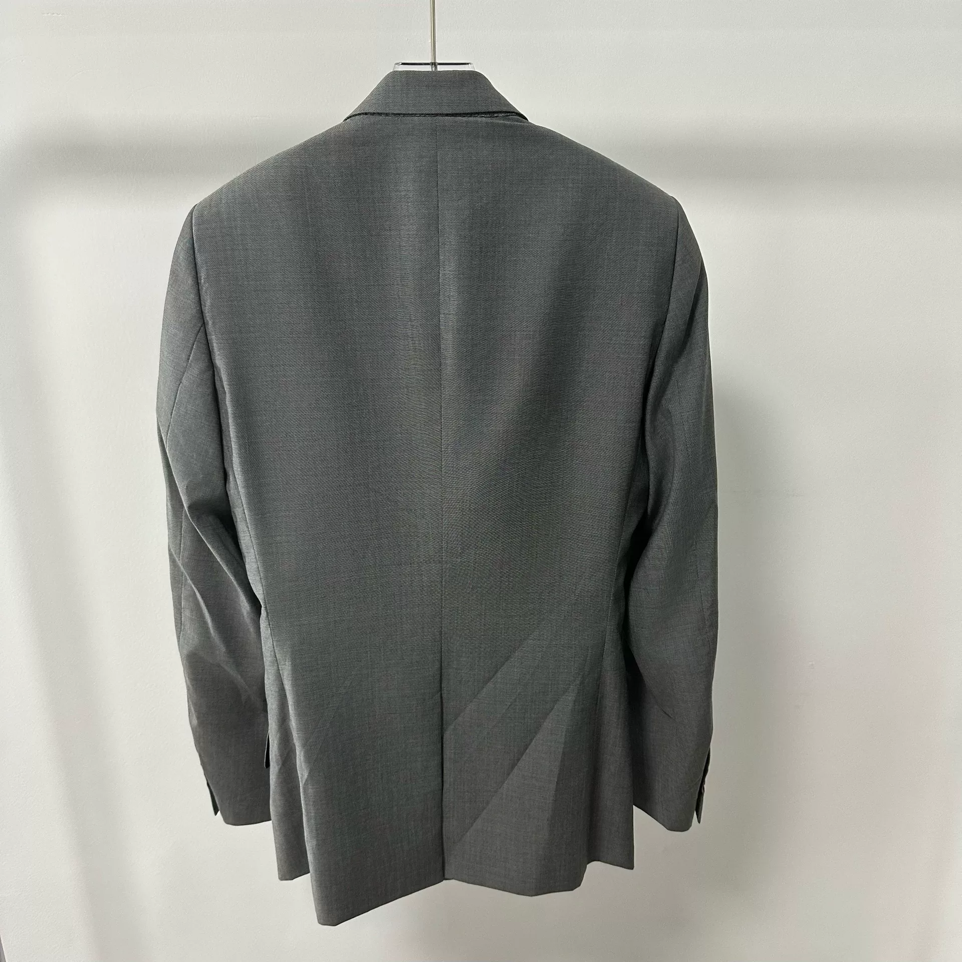 Dior Light Gray Wool Flat Collar Suit — detail