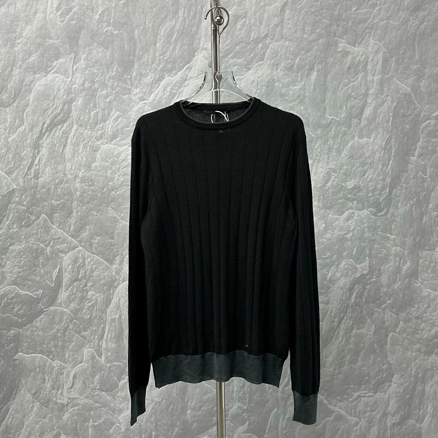 Louis Vuitton LV Logo Colorblock Wool Knit XS — detail