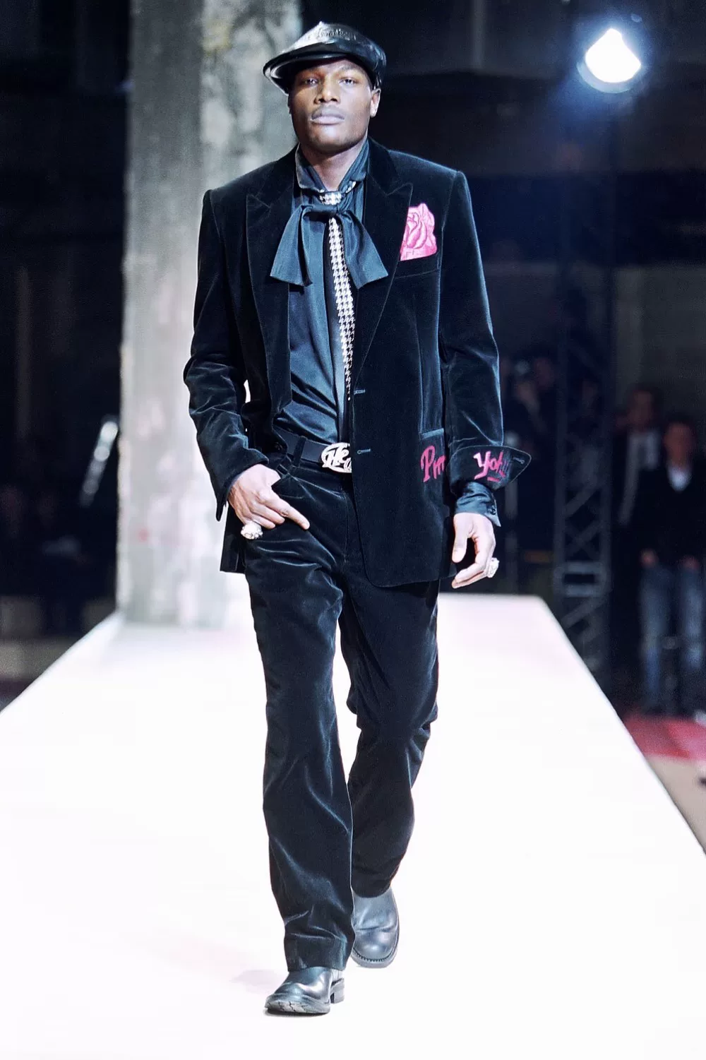 Yohji Yamamoto 03AW Leather Rose Blazer — detail