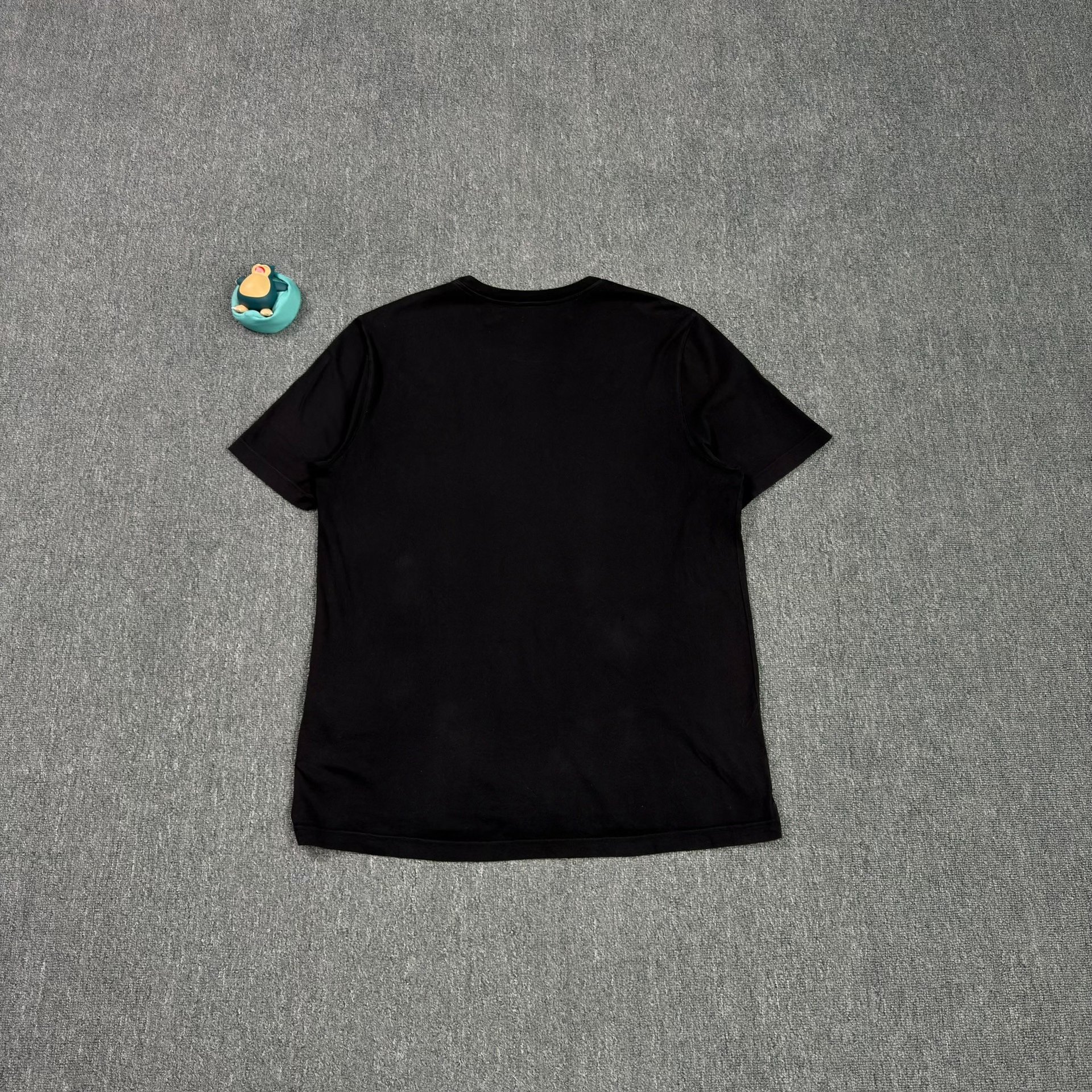 Louis Vuitton Black Short-Sleeve Red Logo T-Shirt — front