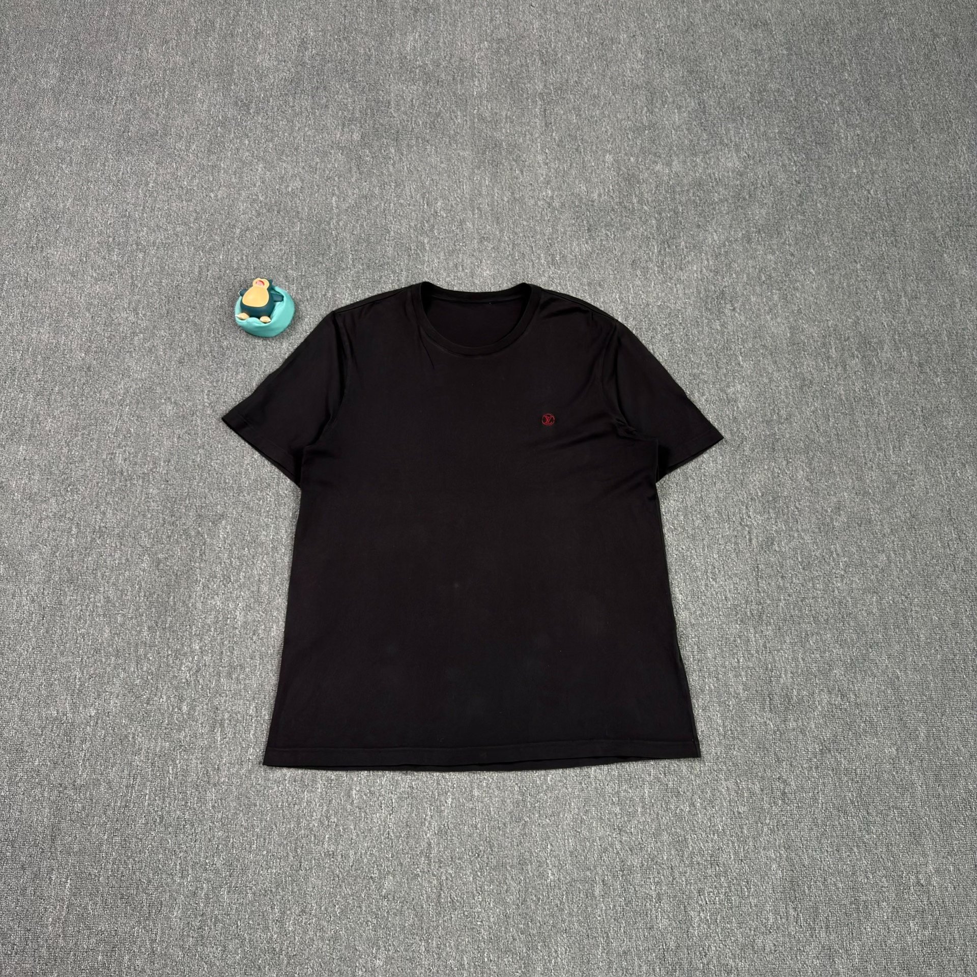 Louis Vuitton Black Short-Sleeve Red Logo T-Shirt