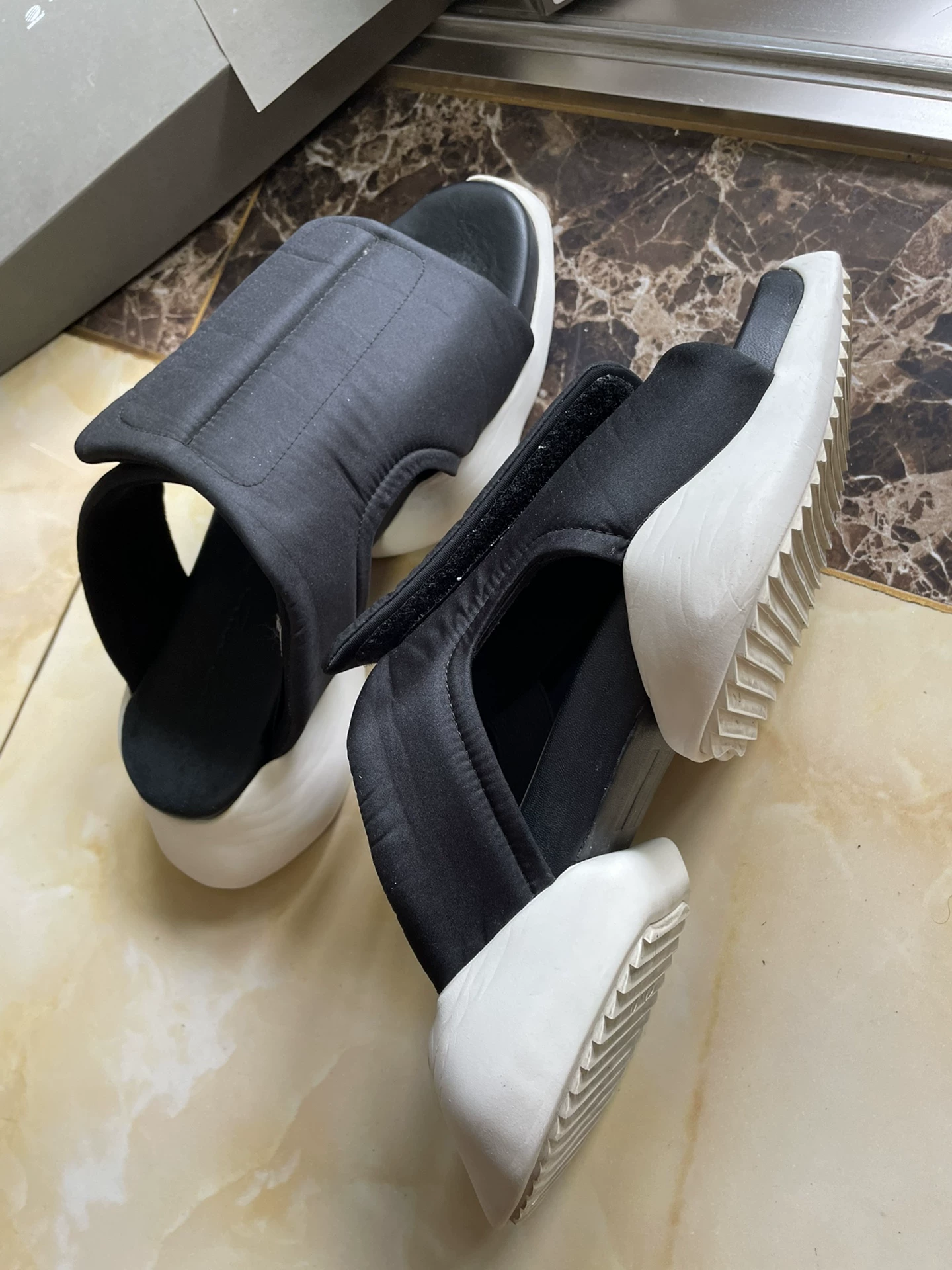Rick Owens x Adidas Tank Slides AQ2822 — front