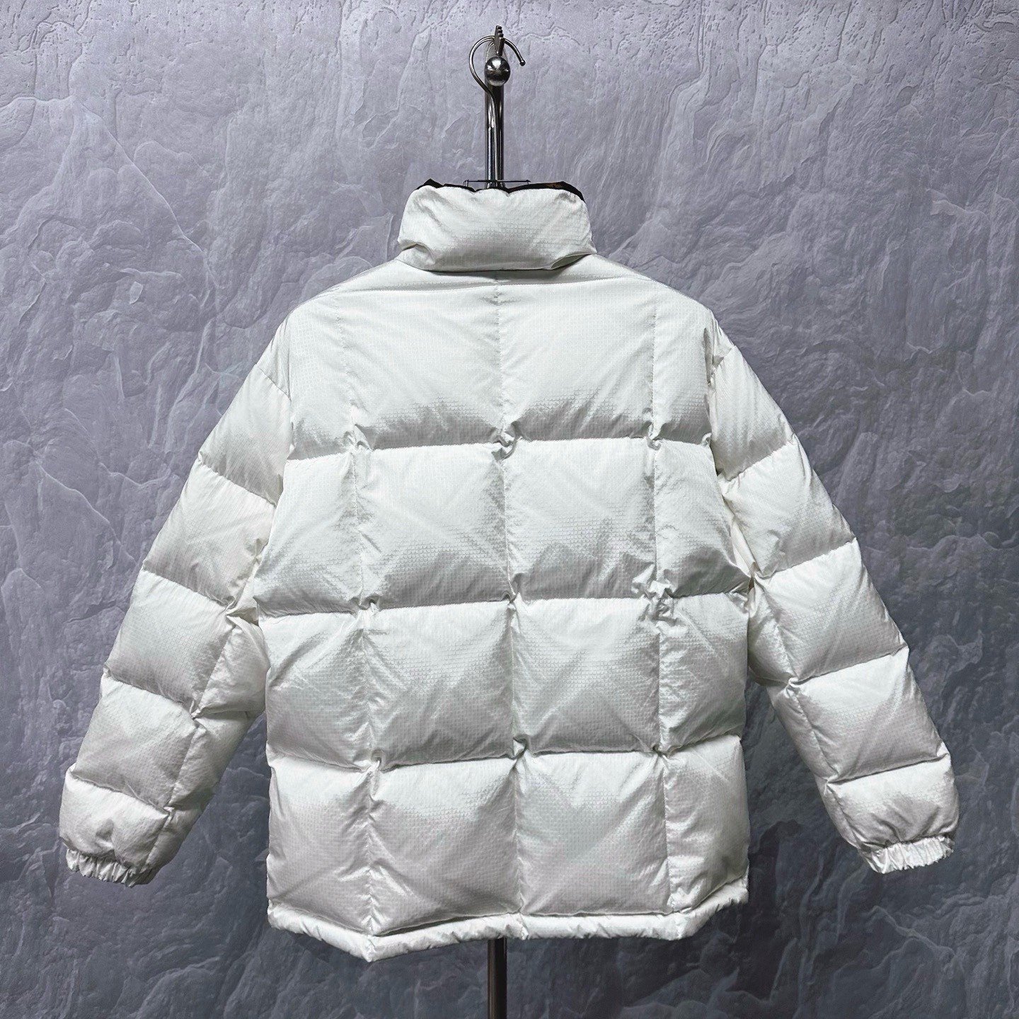 Louis Vuitton SS24 White Button Puffer Jacket — label