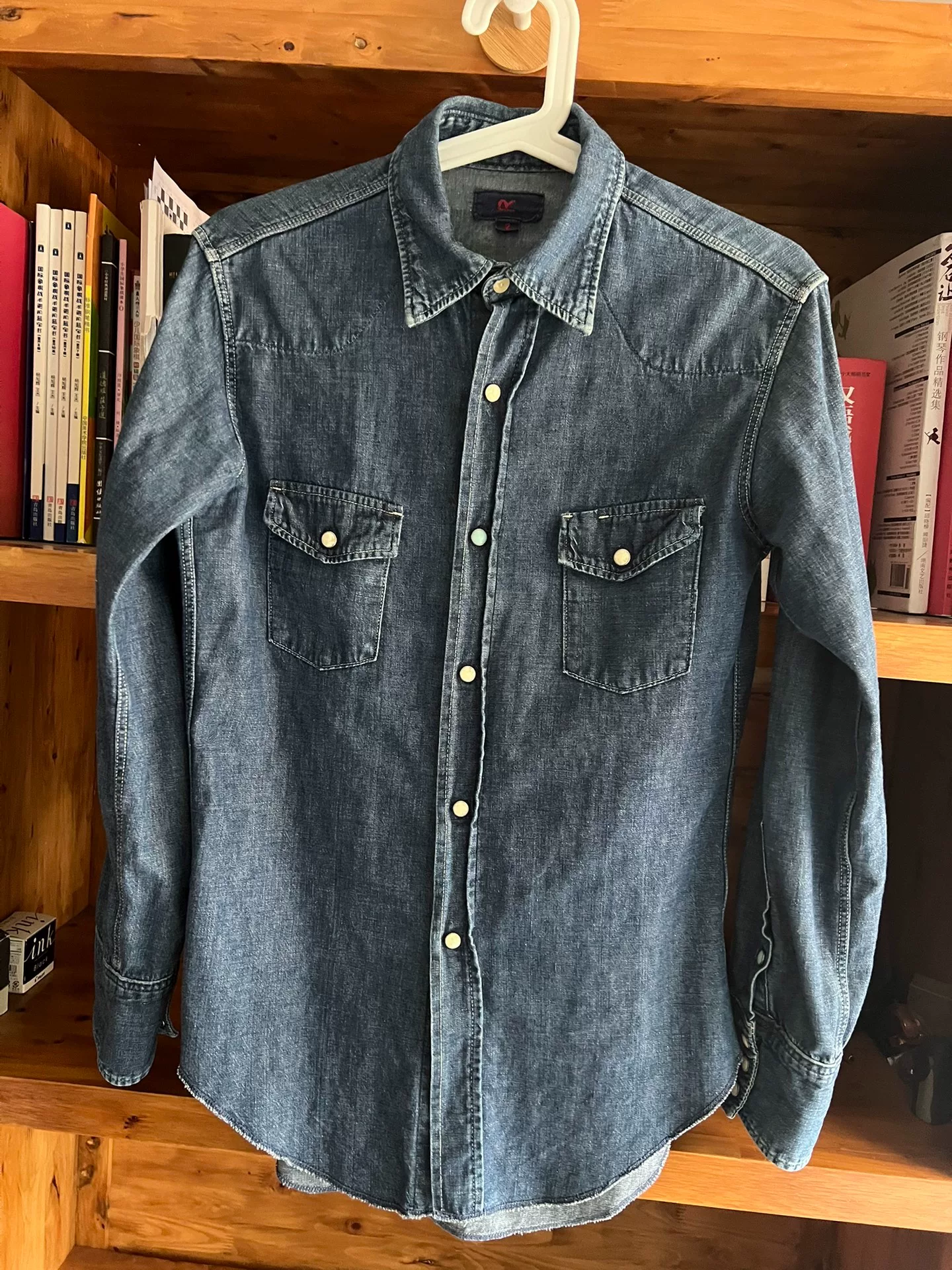 45R Women's Indigo Gemstone Button Denim Shirt — detail