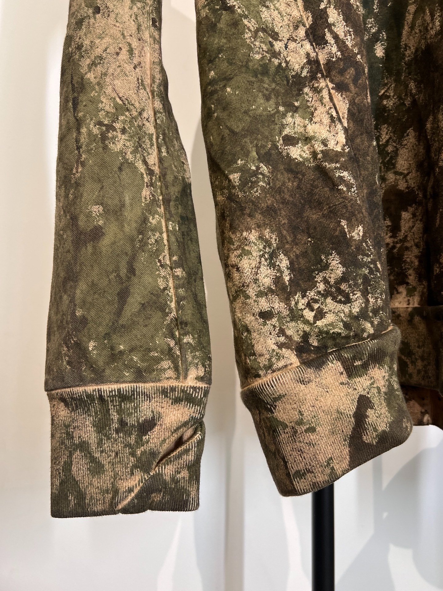 Boris Bidjan Saberi CR1 Camouflage Crewneck — label