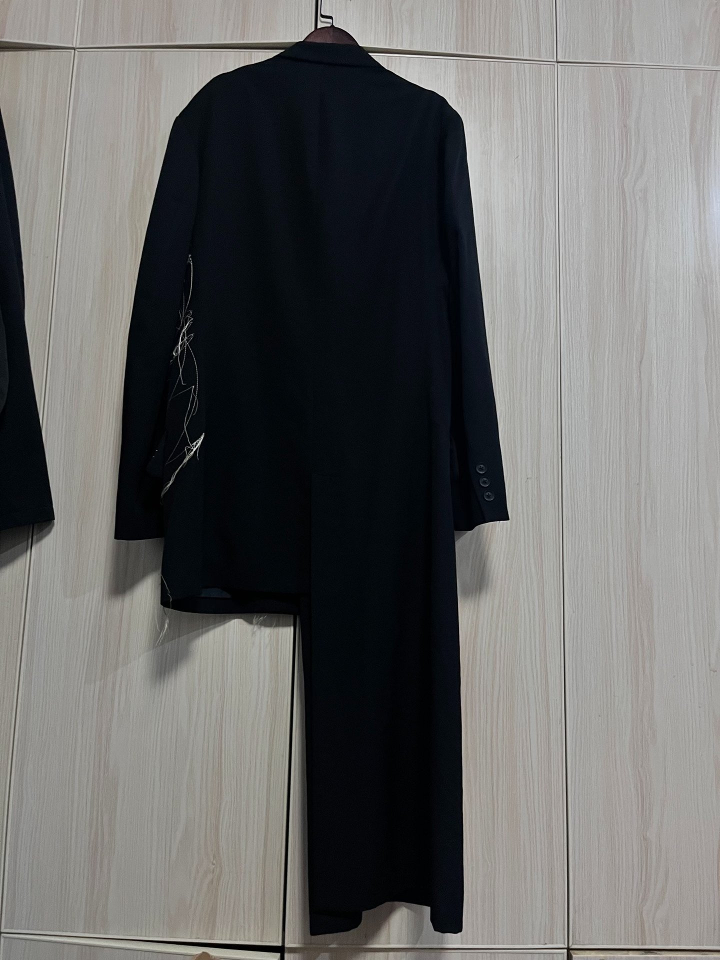 Yohji Yamamoto 19AW Asymmetrical Coat — label
