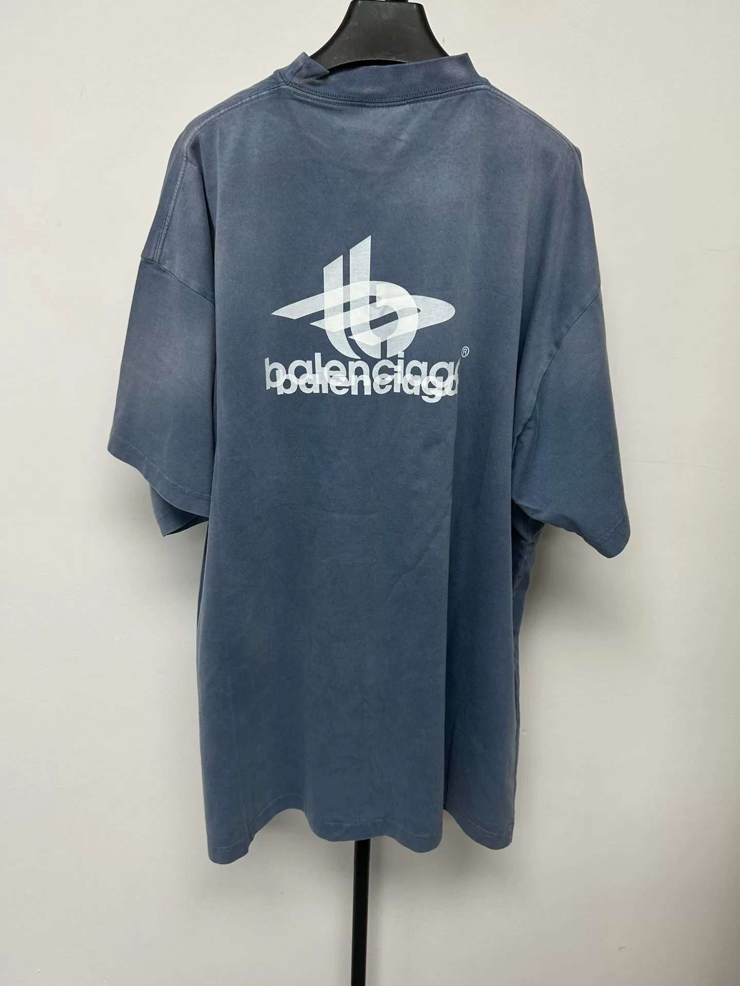 Balenciaga Overlapping Logo Short-Sleeve T-Shirt — front
