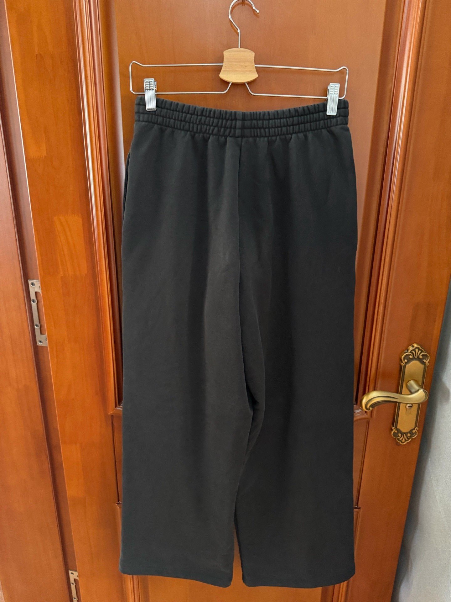 Balenciaga Black Reflective Logo Sweatpants — front