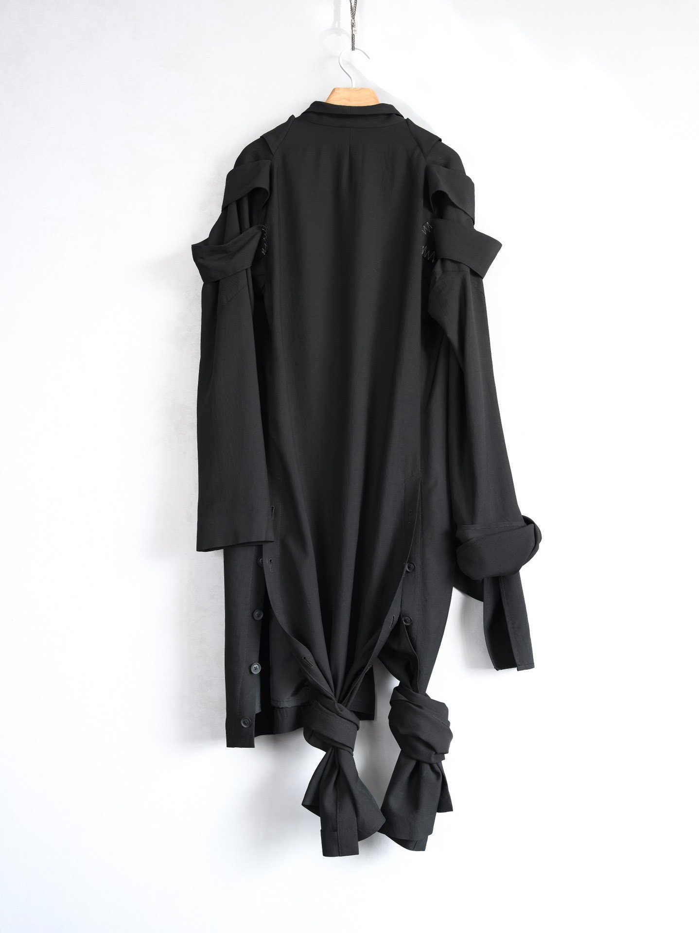 Yohji Yamamoto 24SS Asymmetric Rope Coat — detail