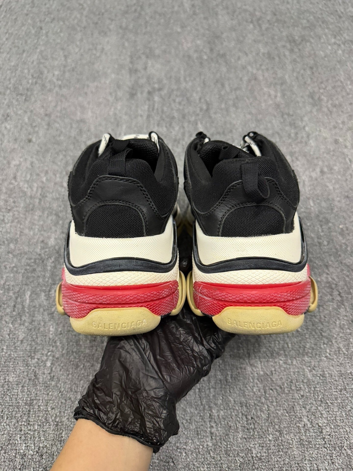 Balenciaga Triple S Black Red US 41 — label