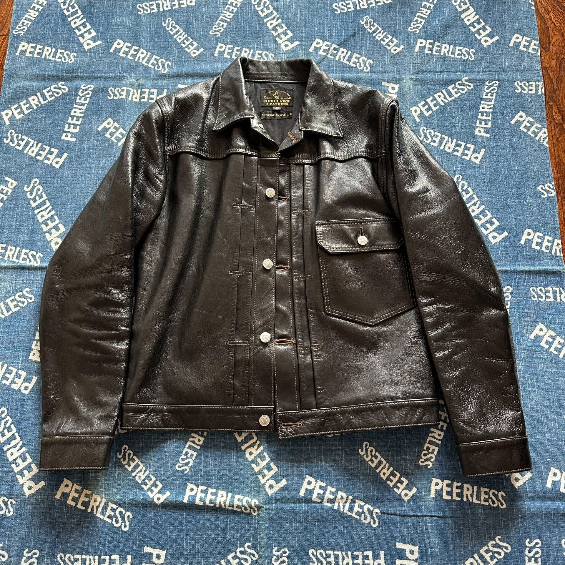 Horse Leather Jacket from high large leathers — detail