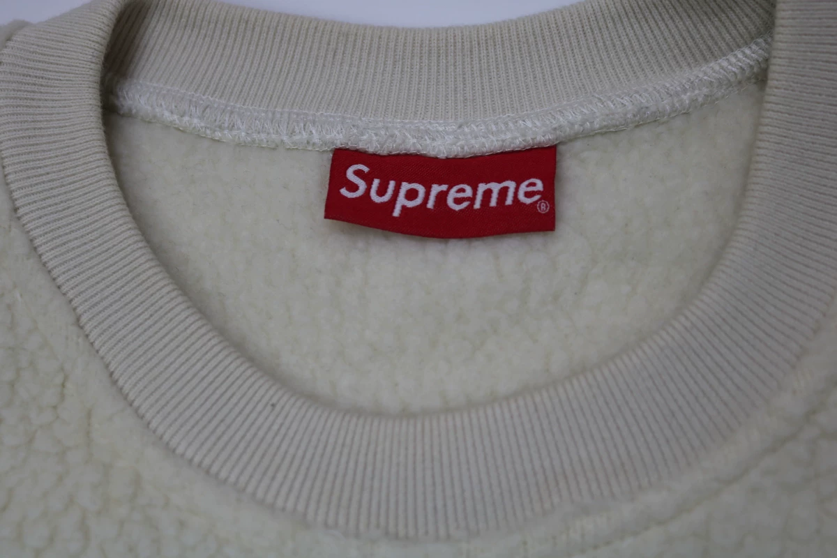 Supreme 17FW Polartec Fleece Sweatshirt — detail