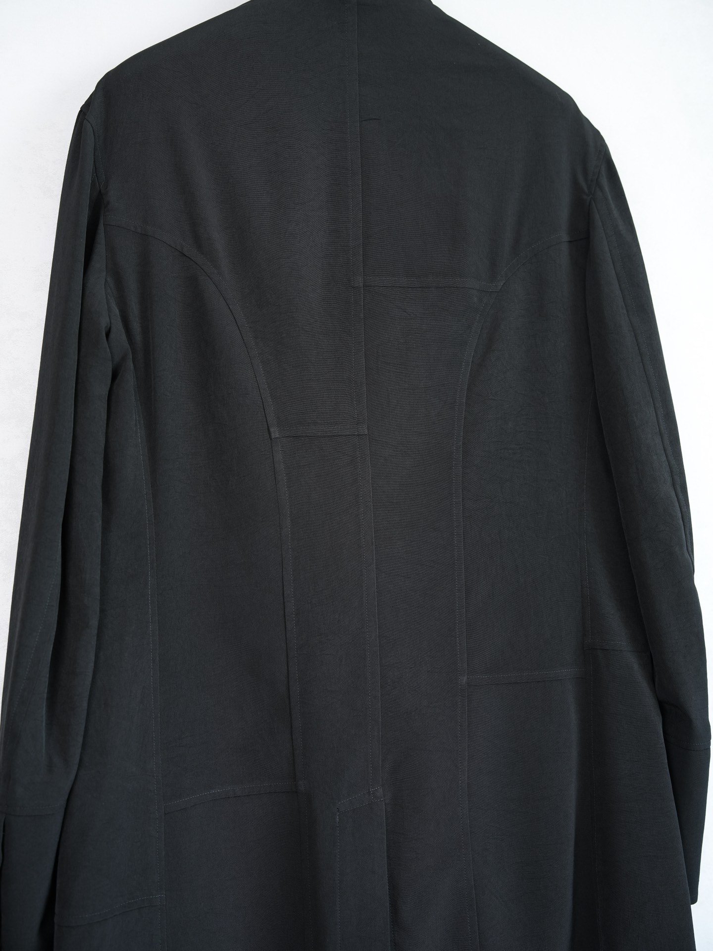 Yohji Yamamoto 25SS Asymmetric Triacetate Coat — back